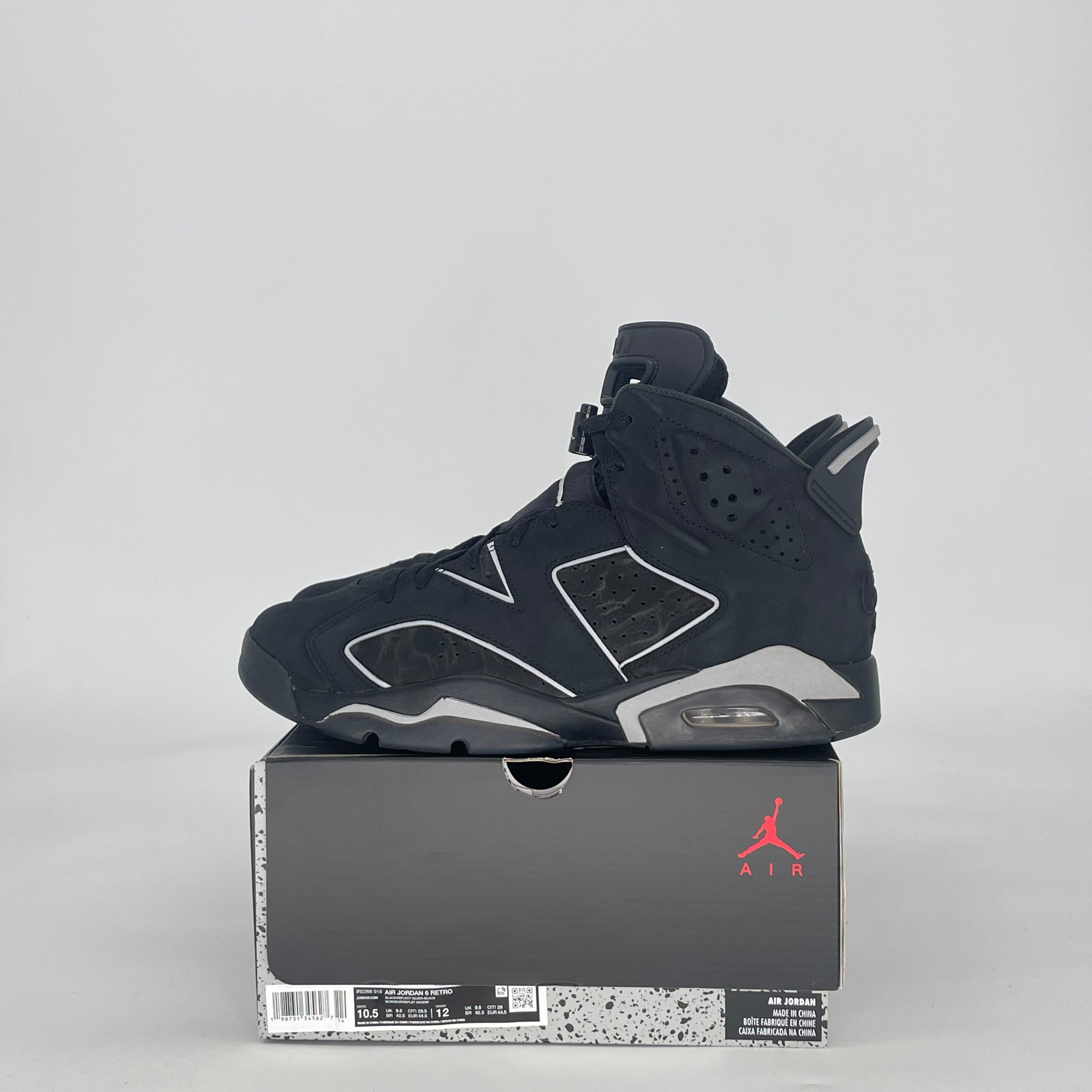 AIR JORDAN 6 CAP AND GOWN IR2266-010 SIZE 10.5/12W