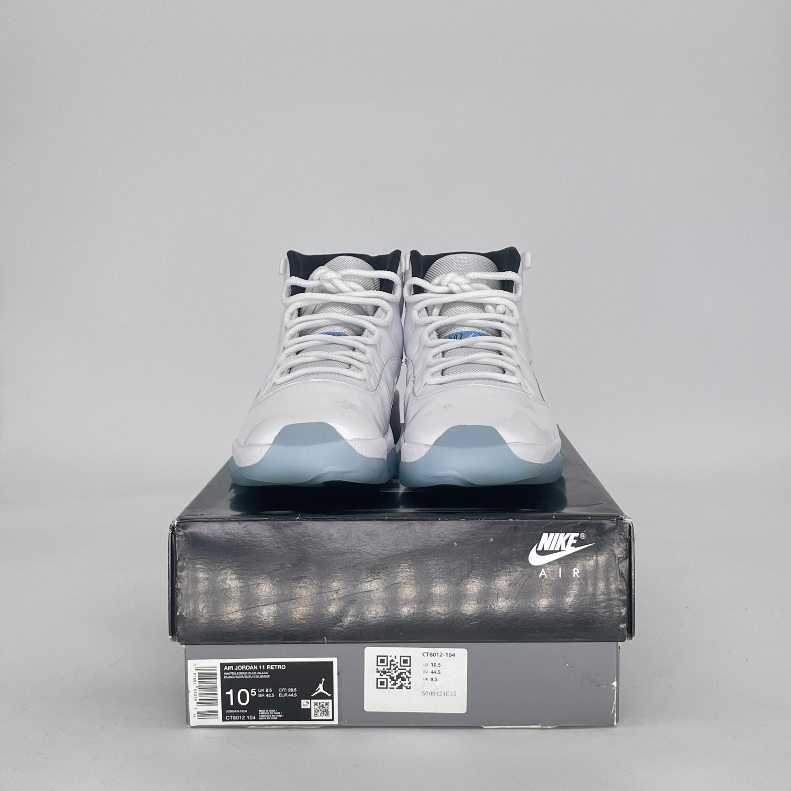 AIR JORDAN 11 LEGEND BLUE CT8012-104 SIZE 10.5/12W