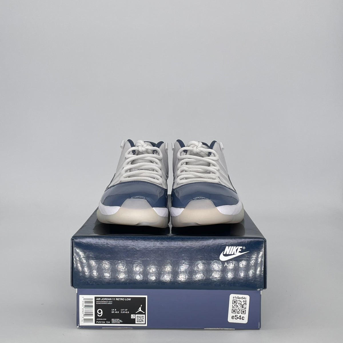 Jordan 11 Retro Low Diffused Blue