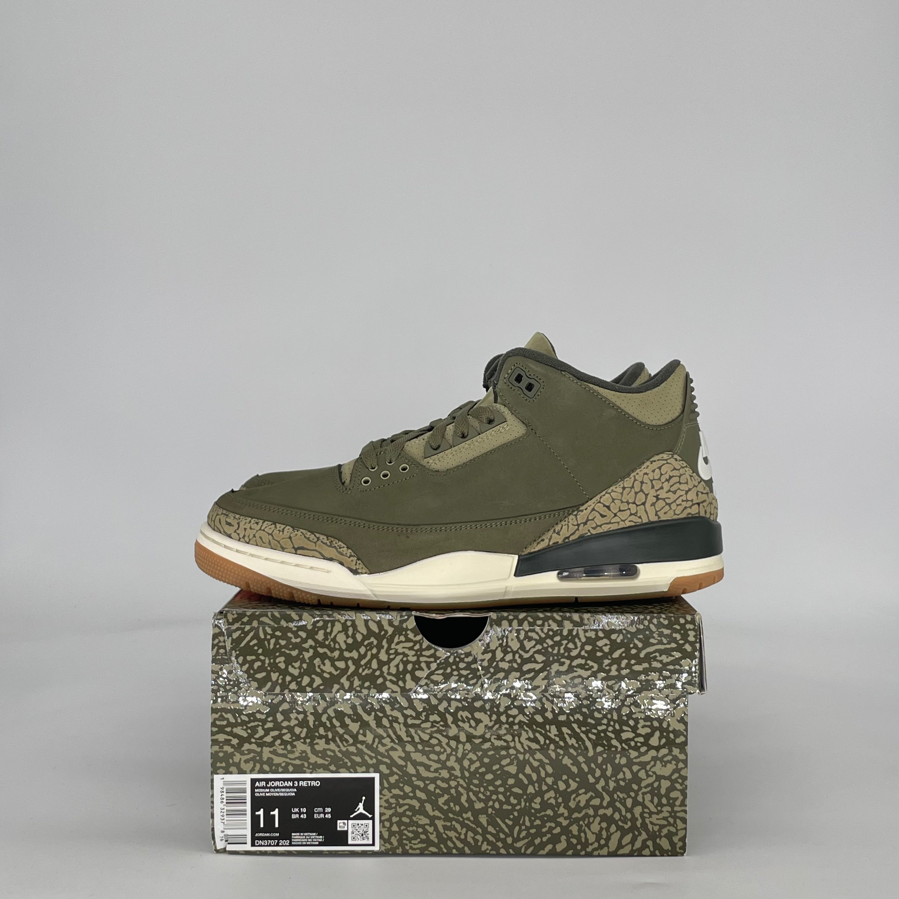 AIR JORDAN 3 FAMILY AFFAIR DN3707-202 SIZE 11/12.5W