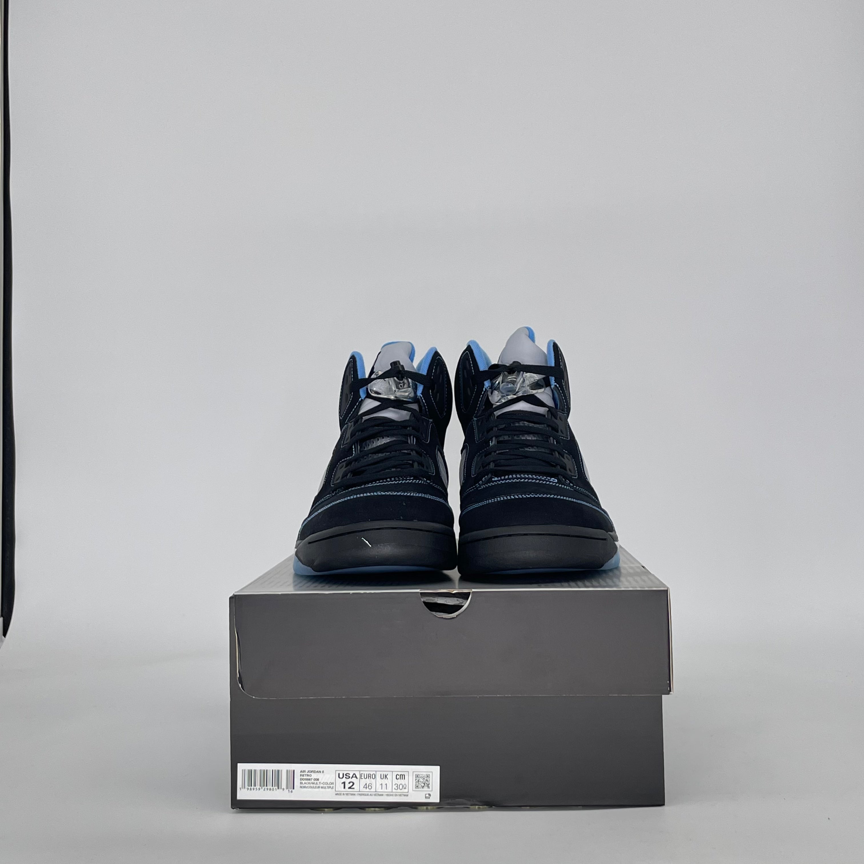 AIR JORDAN 5 BLACK UNIVERSITY BLUE DD0587-008 SIZE 12/13.5W