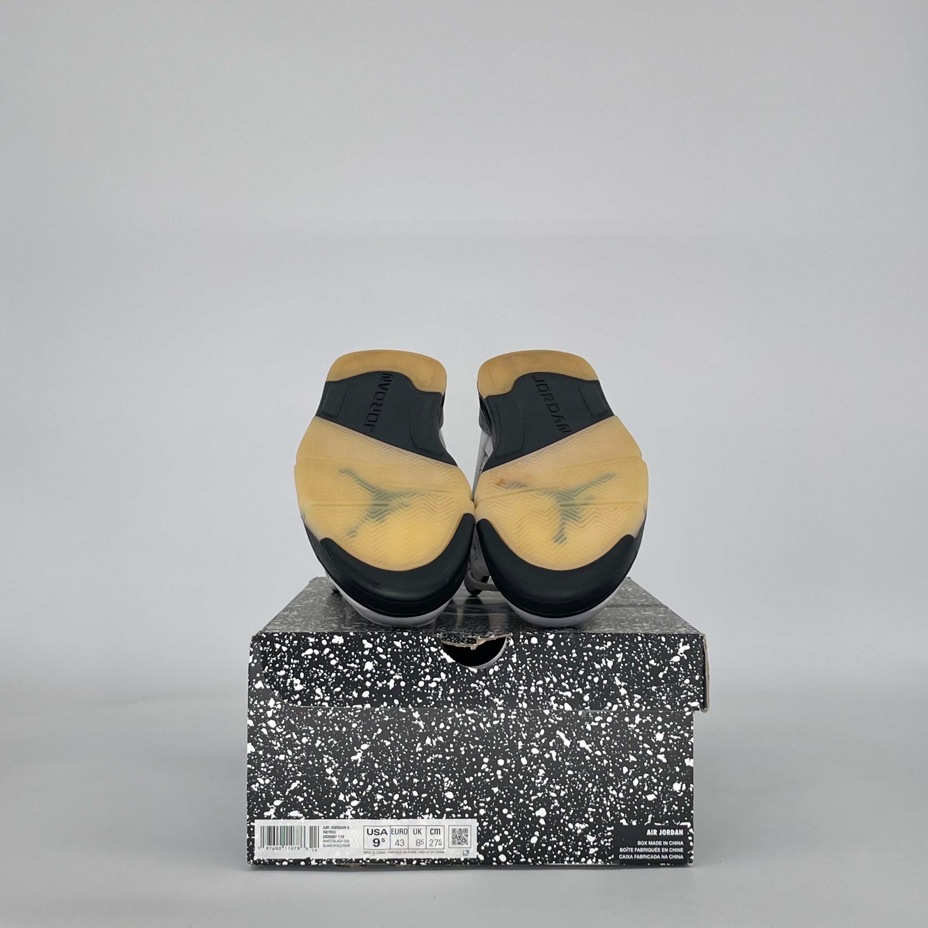 AIR JORDAN 5 REVERSE METALLIC DD0587-110 SIZE 9.5/11W