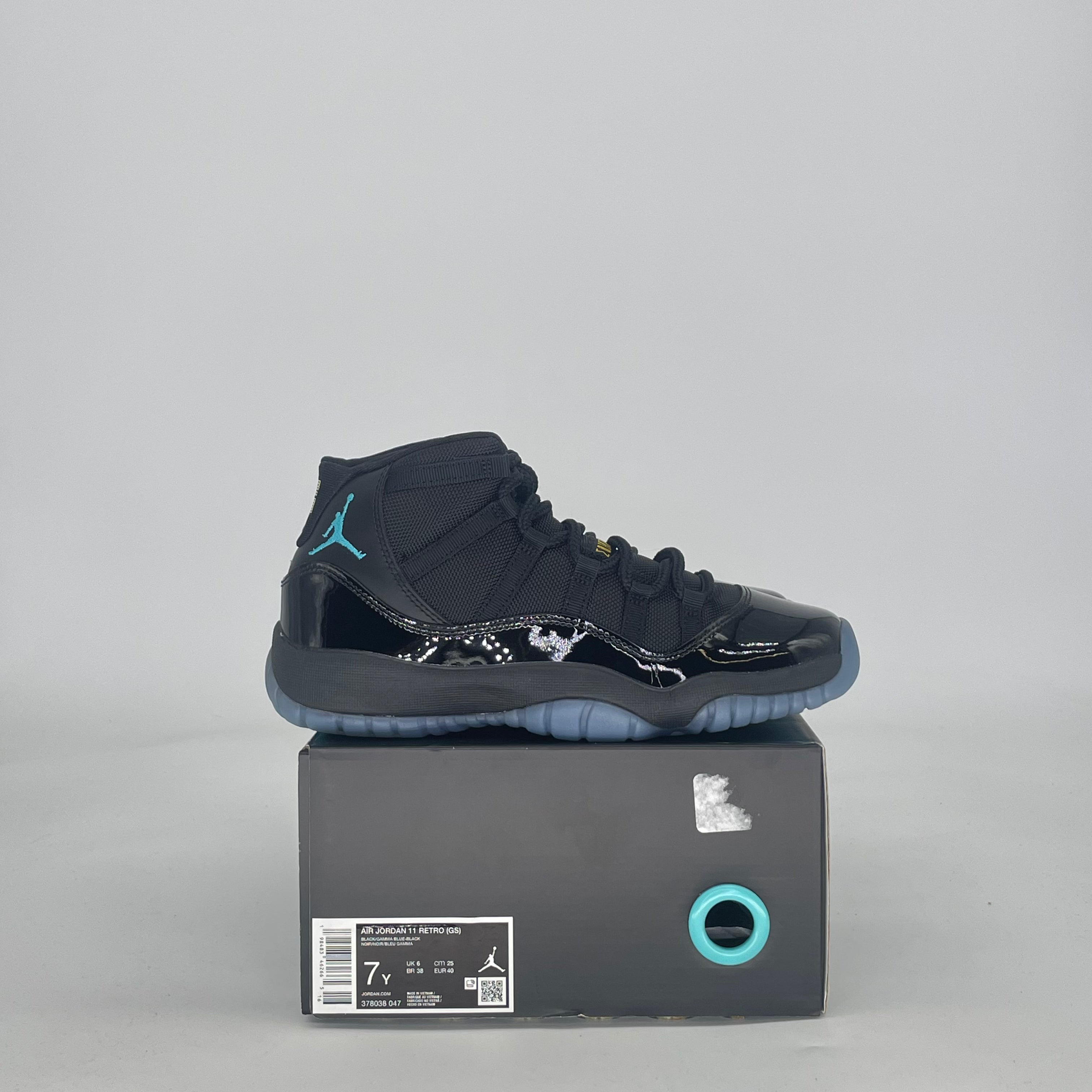AIR JORDAN 11 GAMMA BLUE 378038-047 SIZE 7/8.5W GS