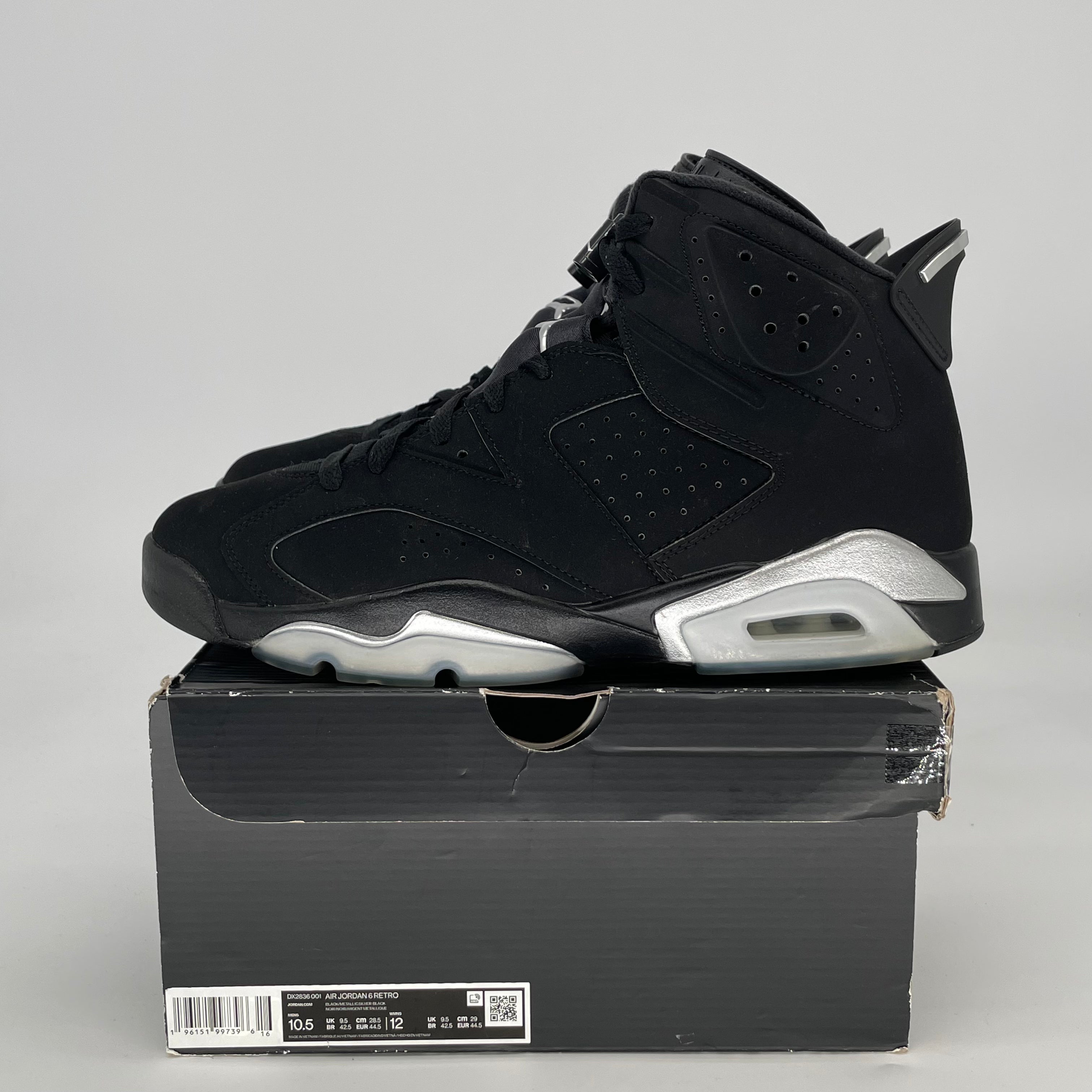 AIR JORDAN 6 CHROME DX2836-001 SIZE 10.5/12W