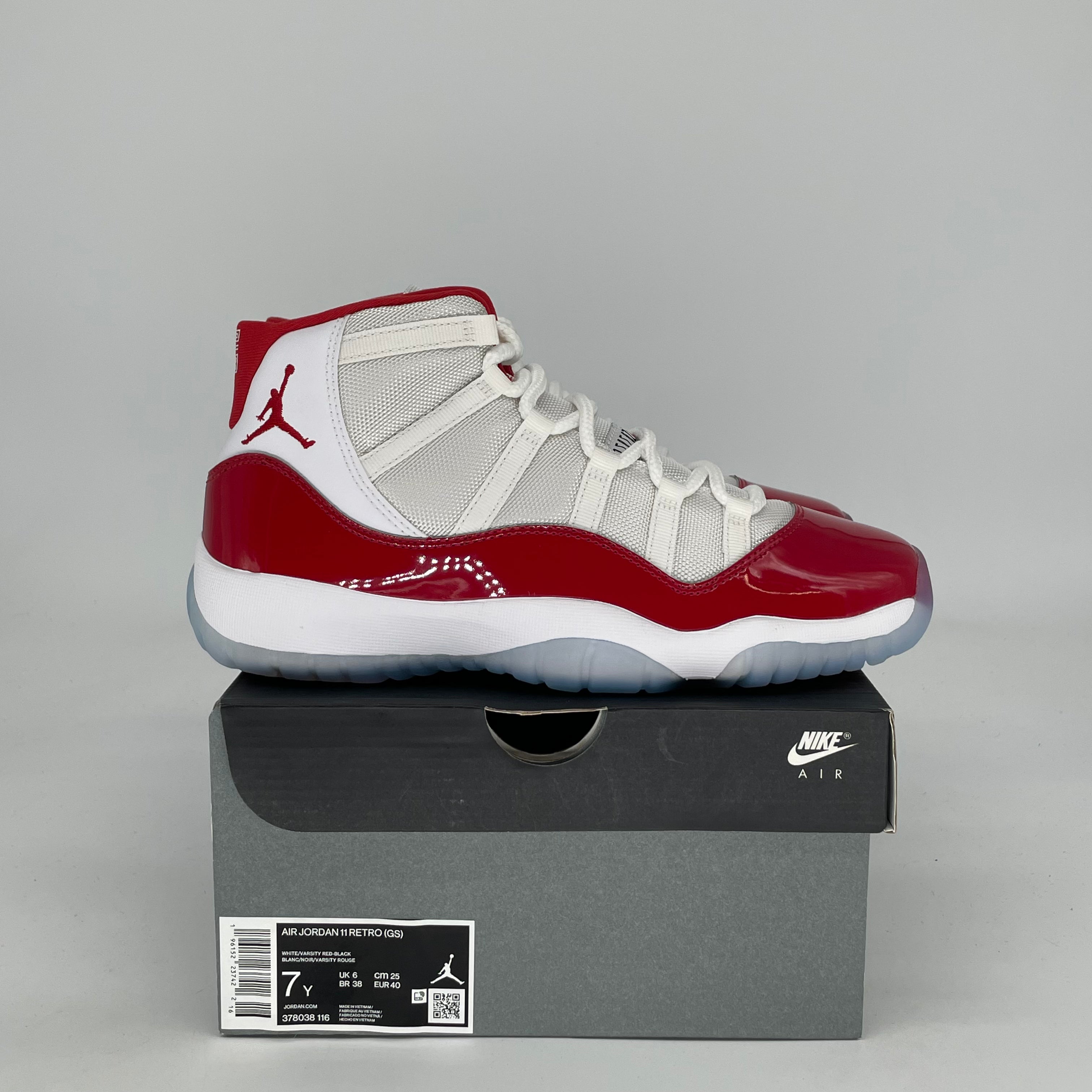 AIR JORDAN 11 CHERRY 378038-116 SIZE 7/8.5W