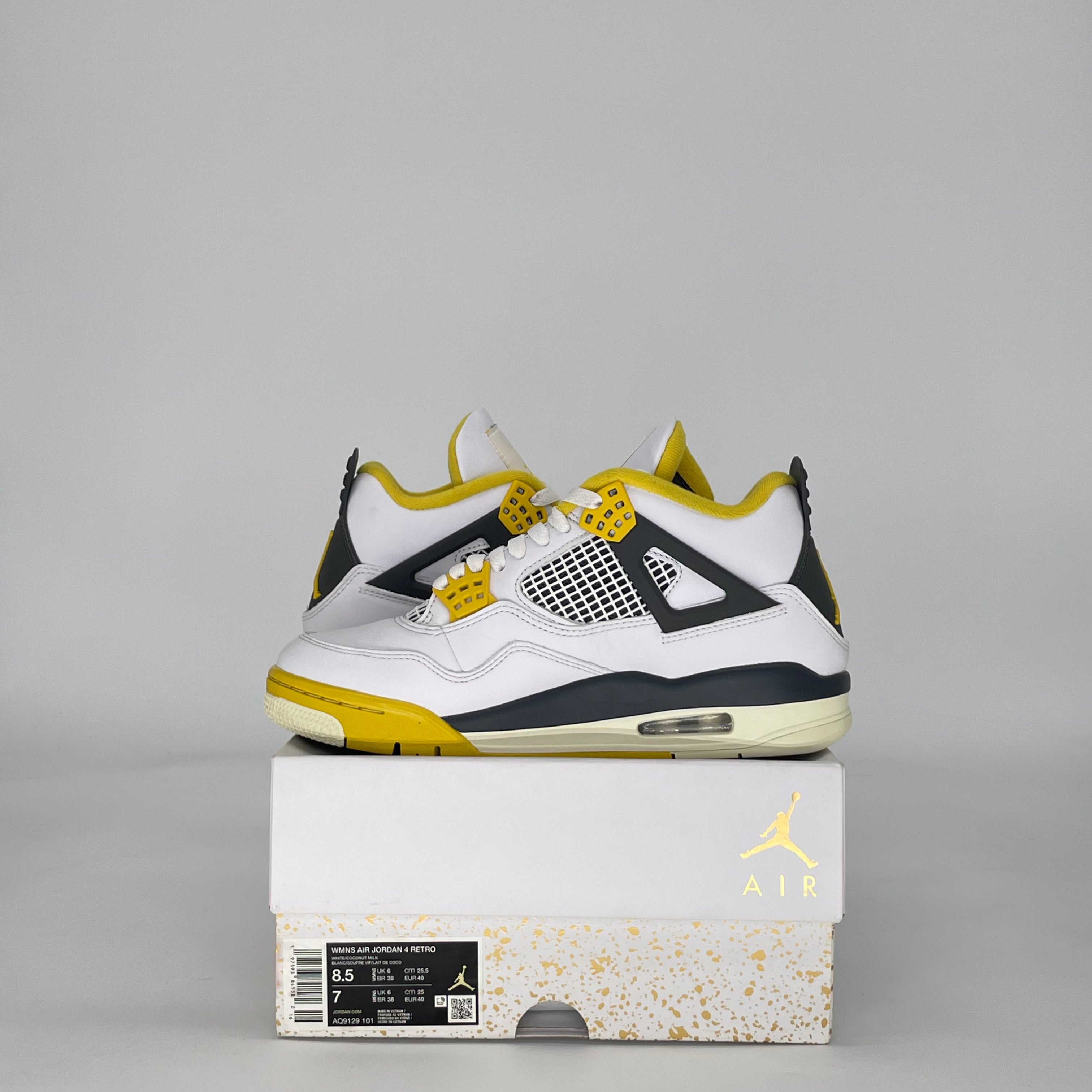 AIR JORDAN 4 VIVID SULFUR AQ9129-101 SIZE 7/8.5W GS