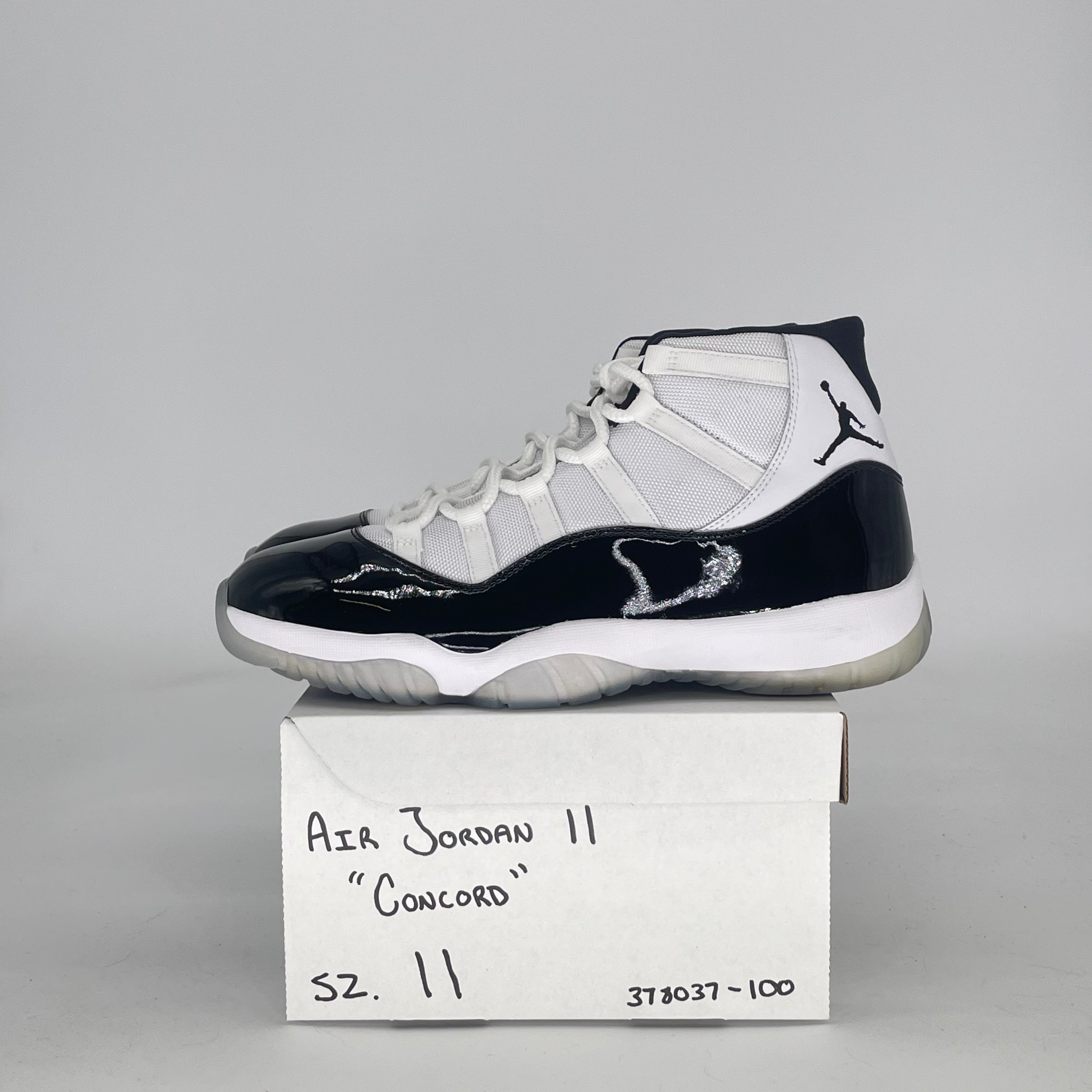 AIR JORDAN 11 CONCORD 378037-100 SIZE 11/12.5W