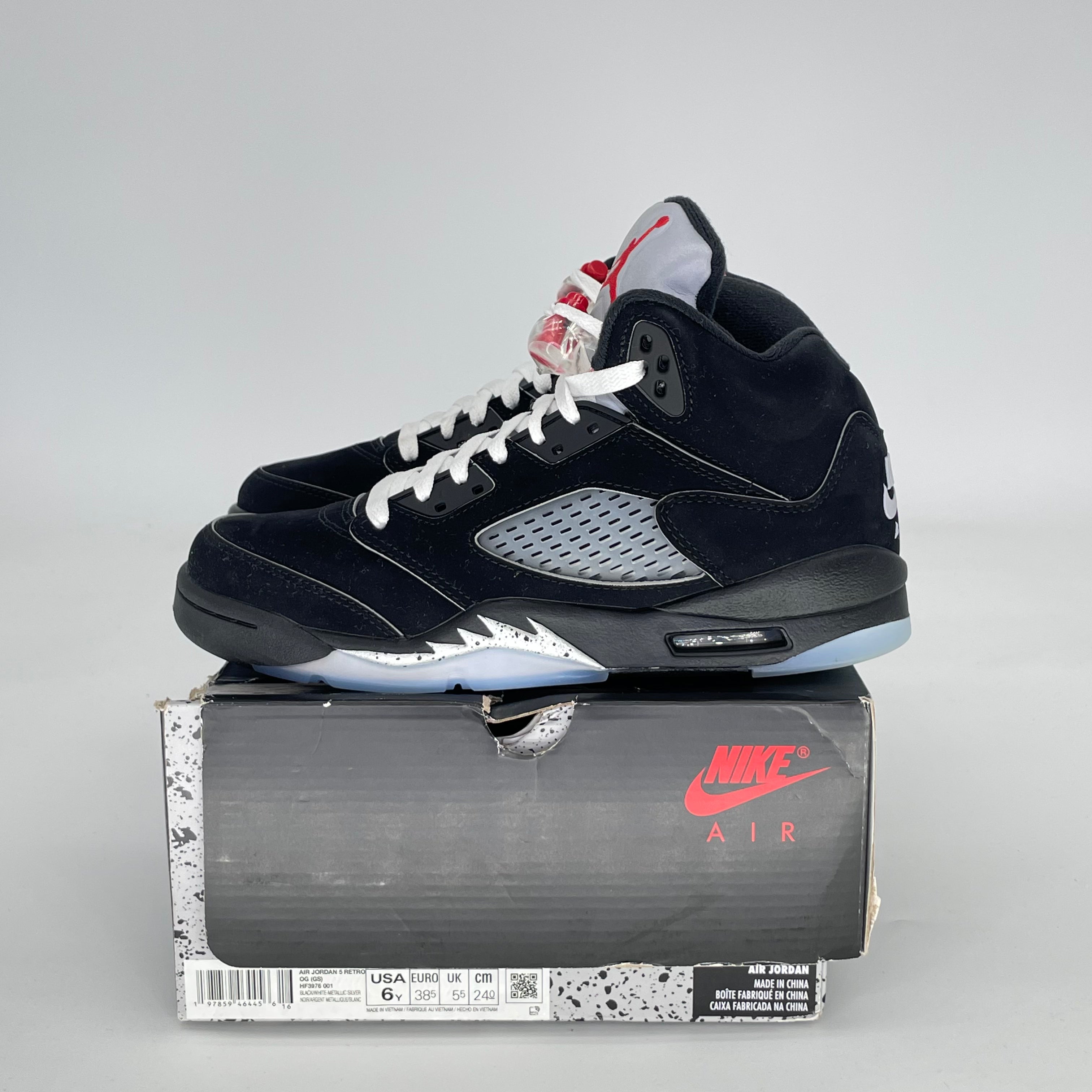 AIR JORDAN 5 BLACK METALLIC REIMAGINED HF3976-001 SIZE 6/7.5W GS