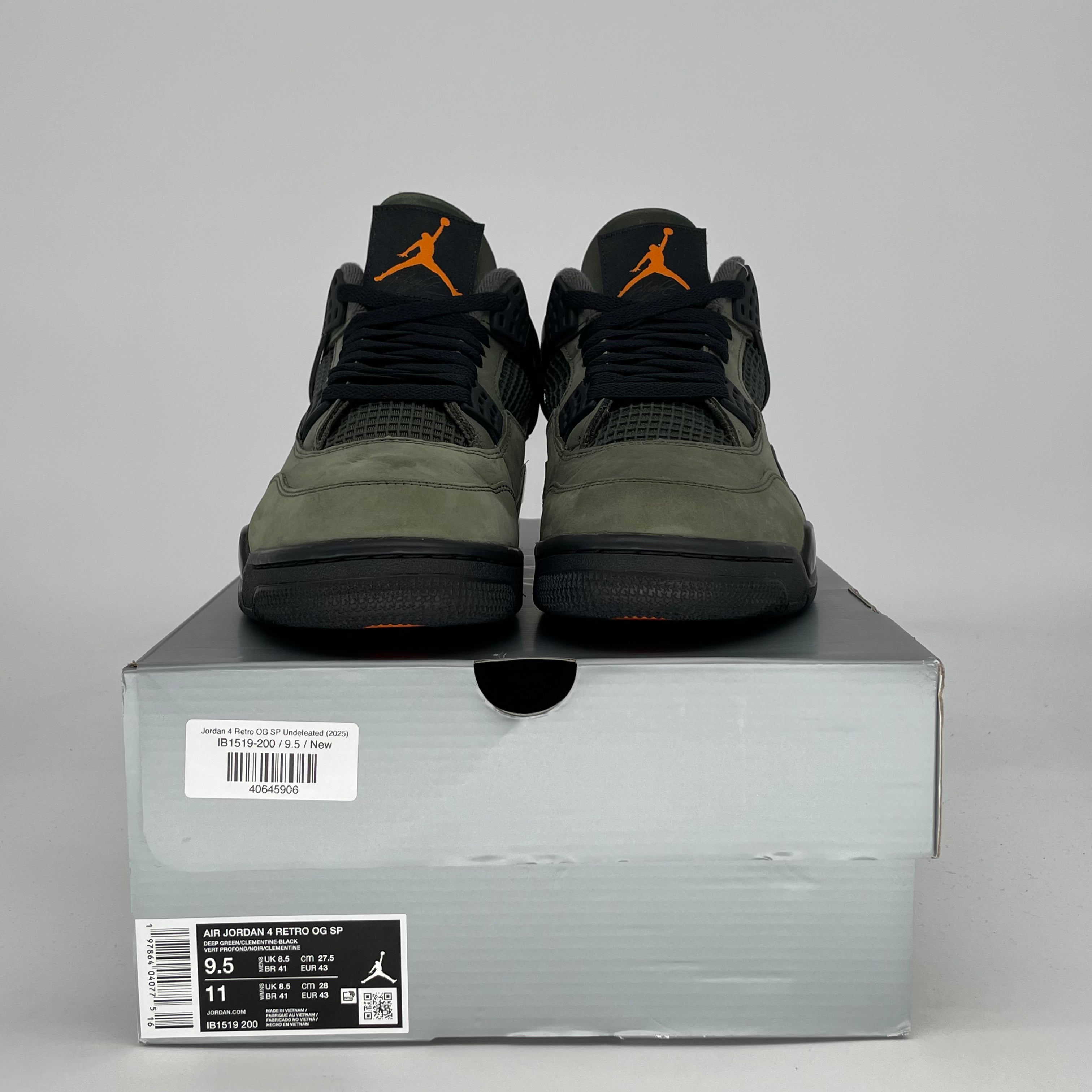 AIR JORDAN 4 UNDEFEATED 2025 IB1519-200 SIZE 9.5/11W