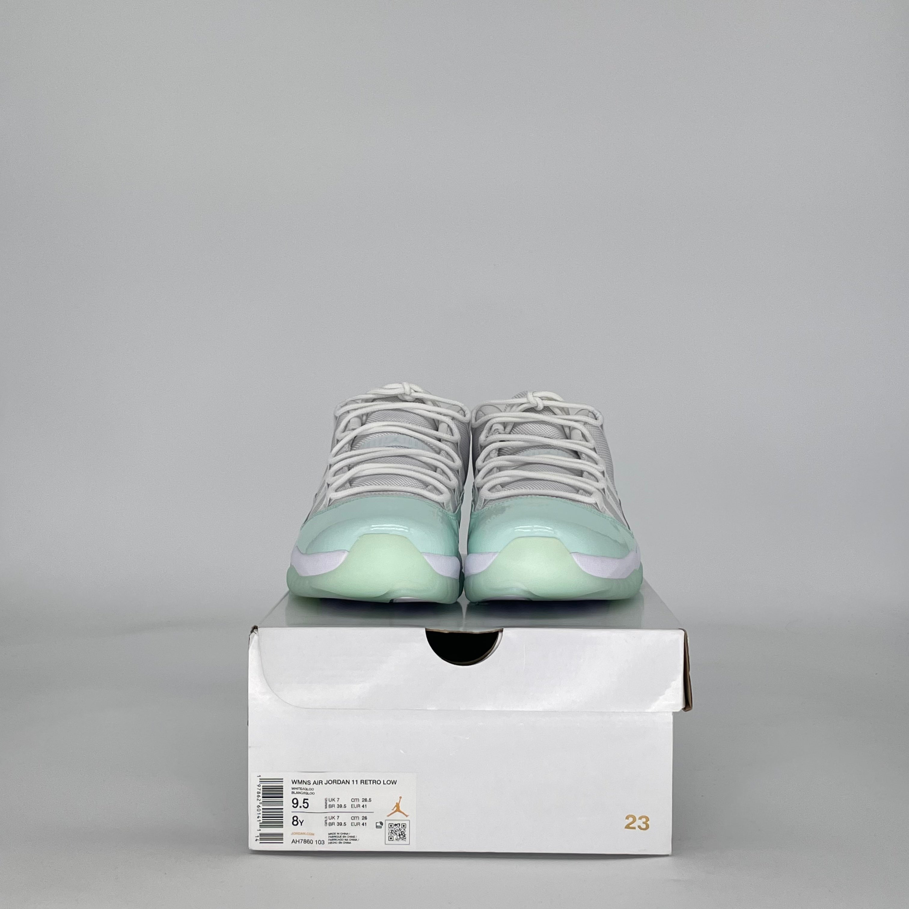 AIR JORDAN 11 LOW IGLOO AH7860-103 SIZE 8/9.5W