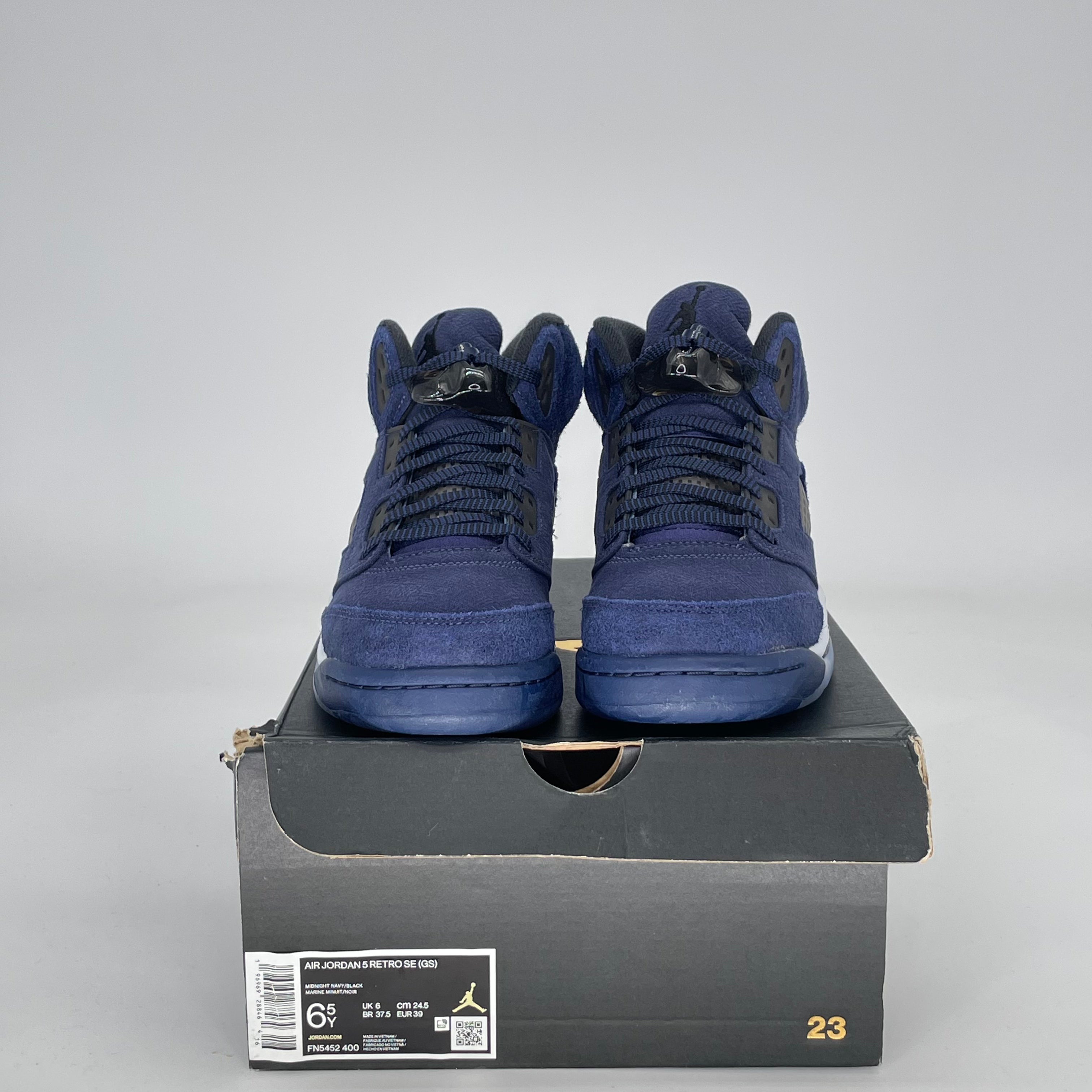 AIR JORDAN 5 GEORGETOWN FN5452-400 SIZE 6.5/8W GS