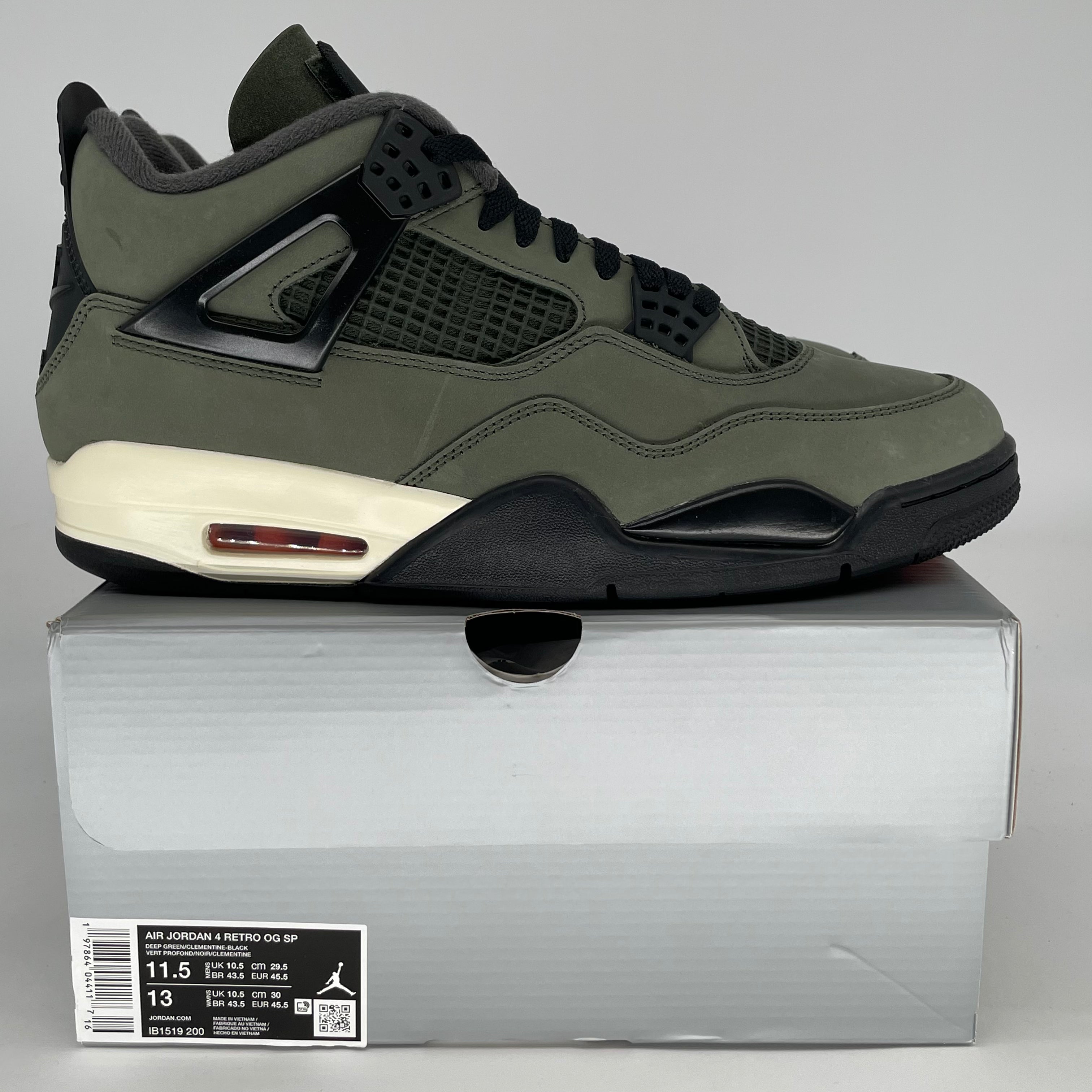 AIR JORDAN 4 UNDEFEATED 2025 IB1519-200 SIZE 11.5/13W