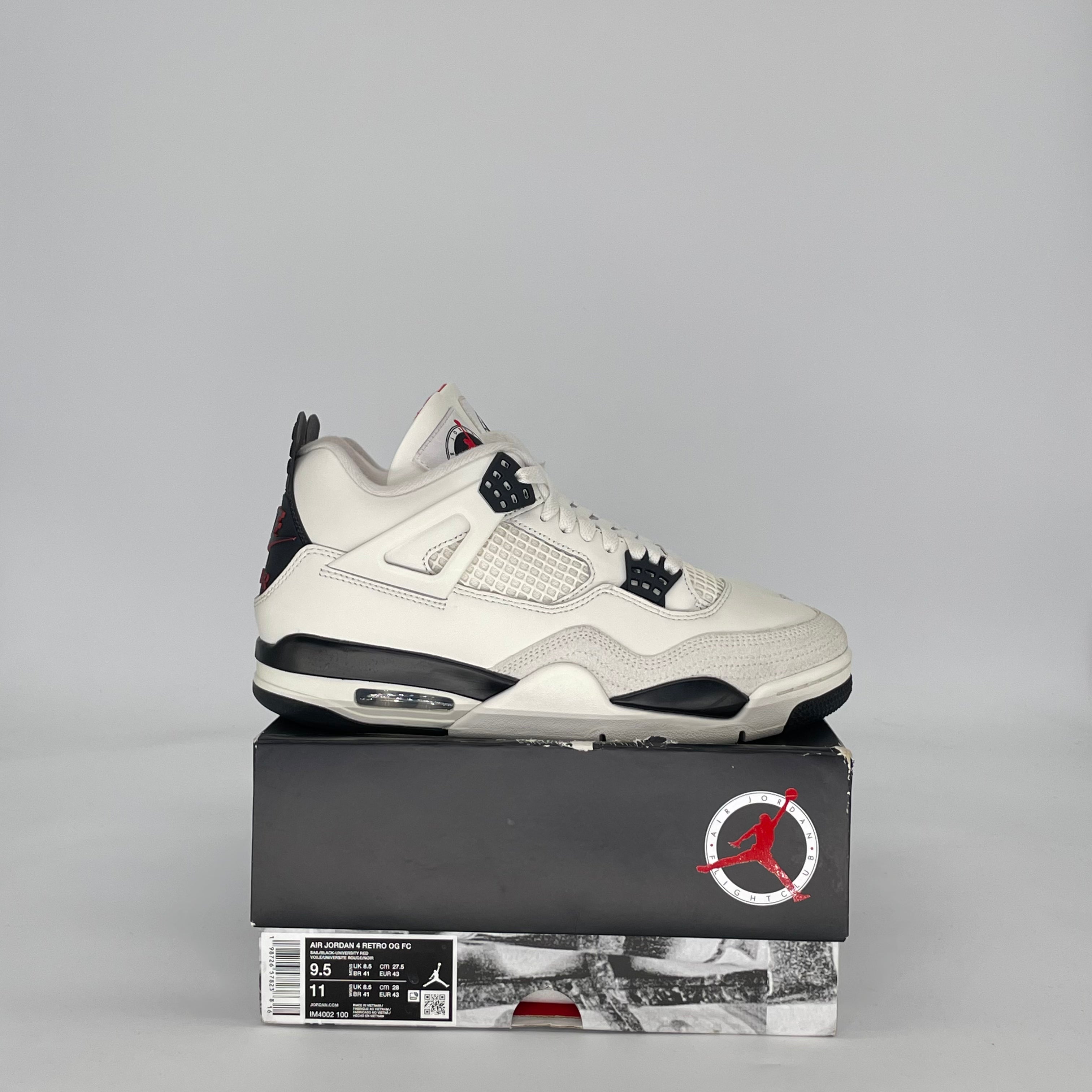 AIR JORDAN 4 FLIGHT CLUB IM4002-100 SIZE 9.5/11W