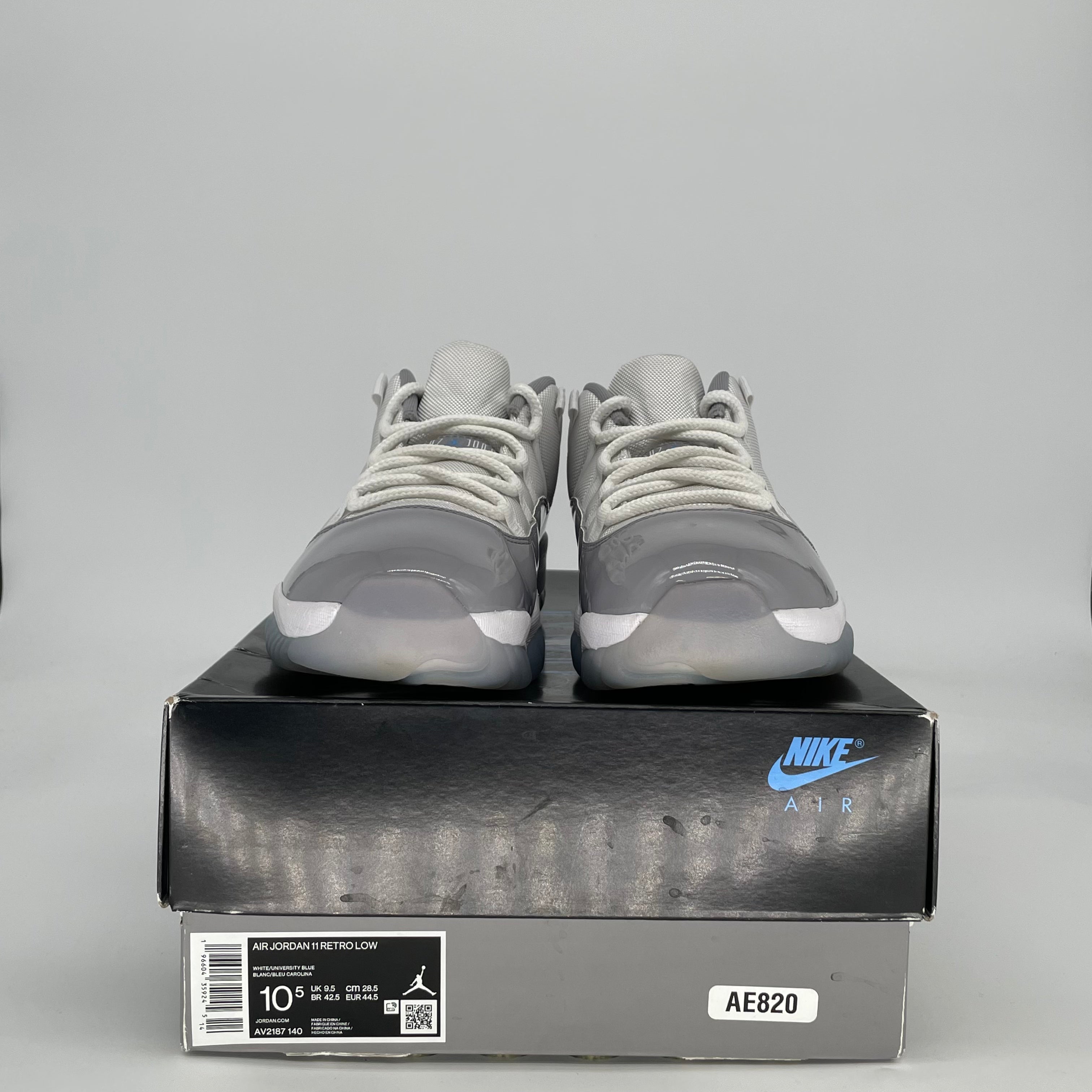 AIR JORDAN 11 LOW CEMENT GREY AV2187-140 SIZE 10.5/12W