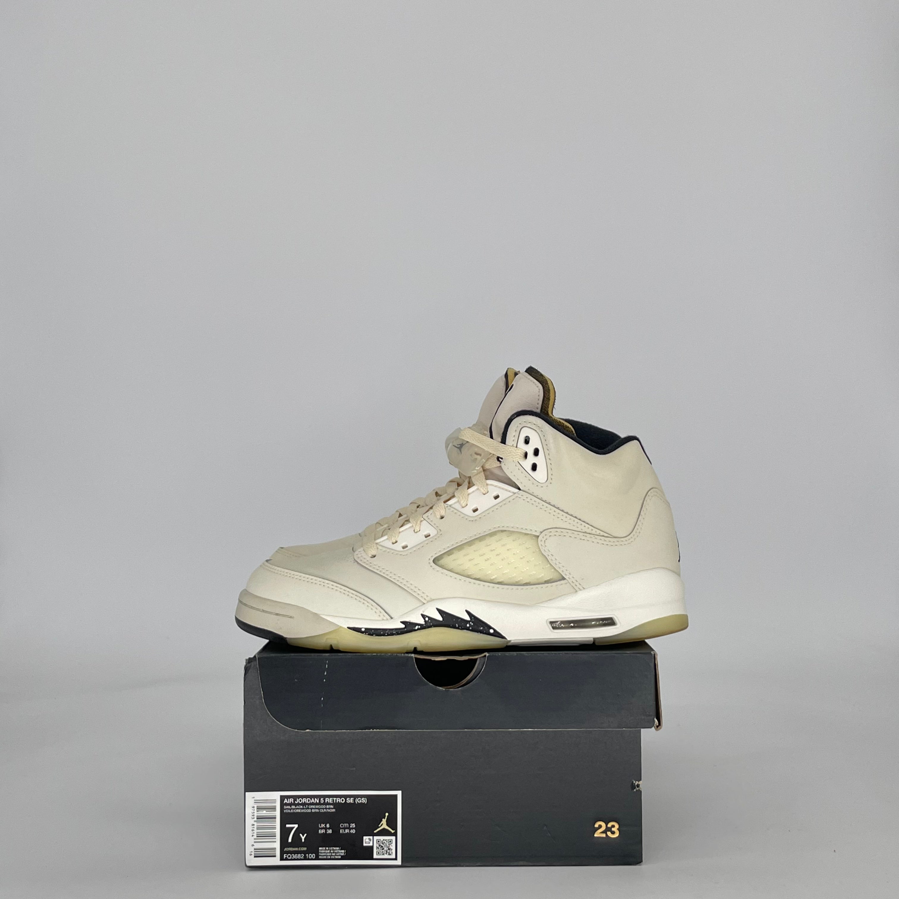 AIR JORDAN 5 SAIL FQ3682-100 SIZE 7/8.5W GS