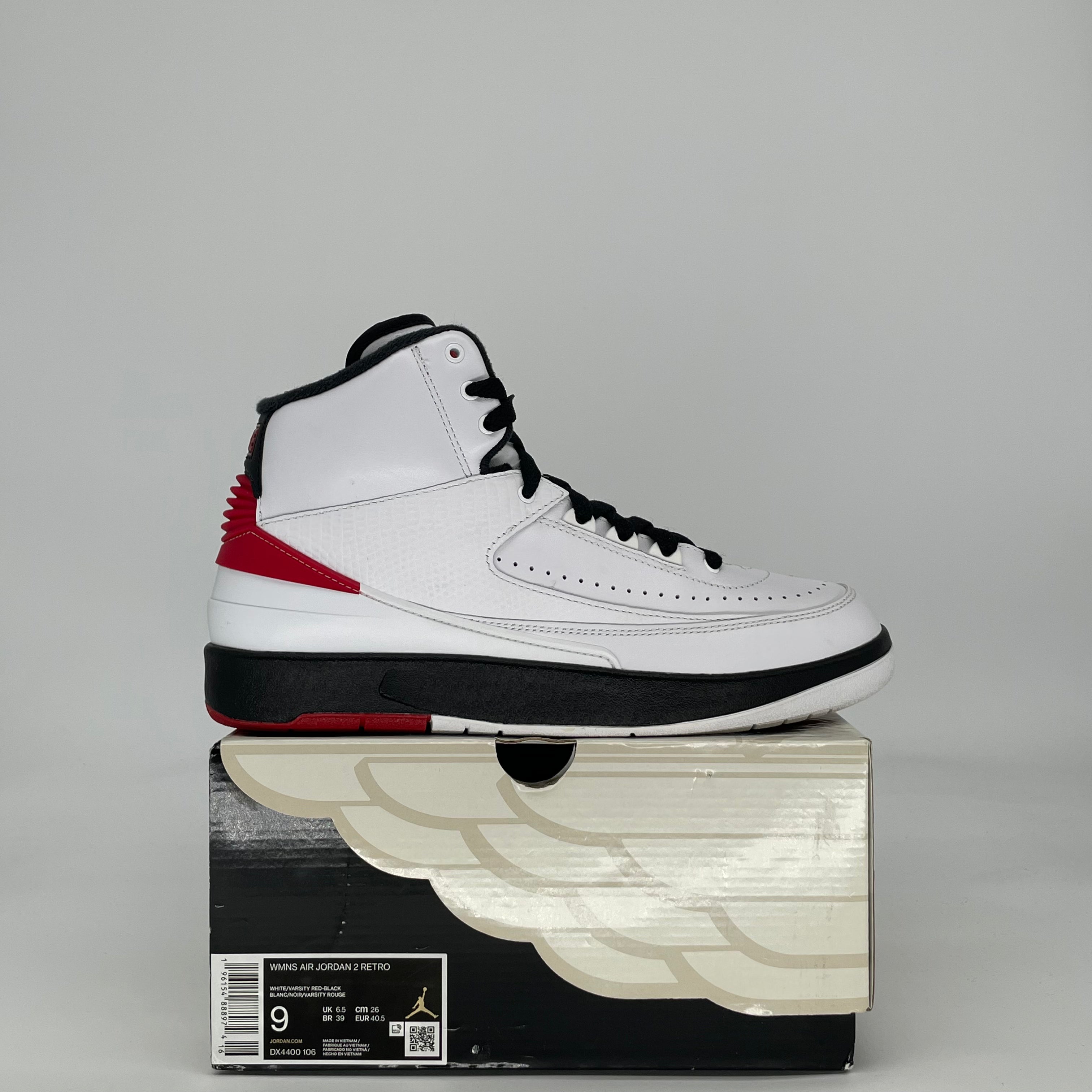 AIR JORDAN 2 CHICAGO W DX4400-106 SIZE 7.5/9W
