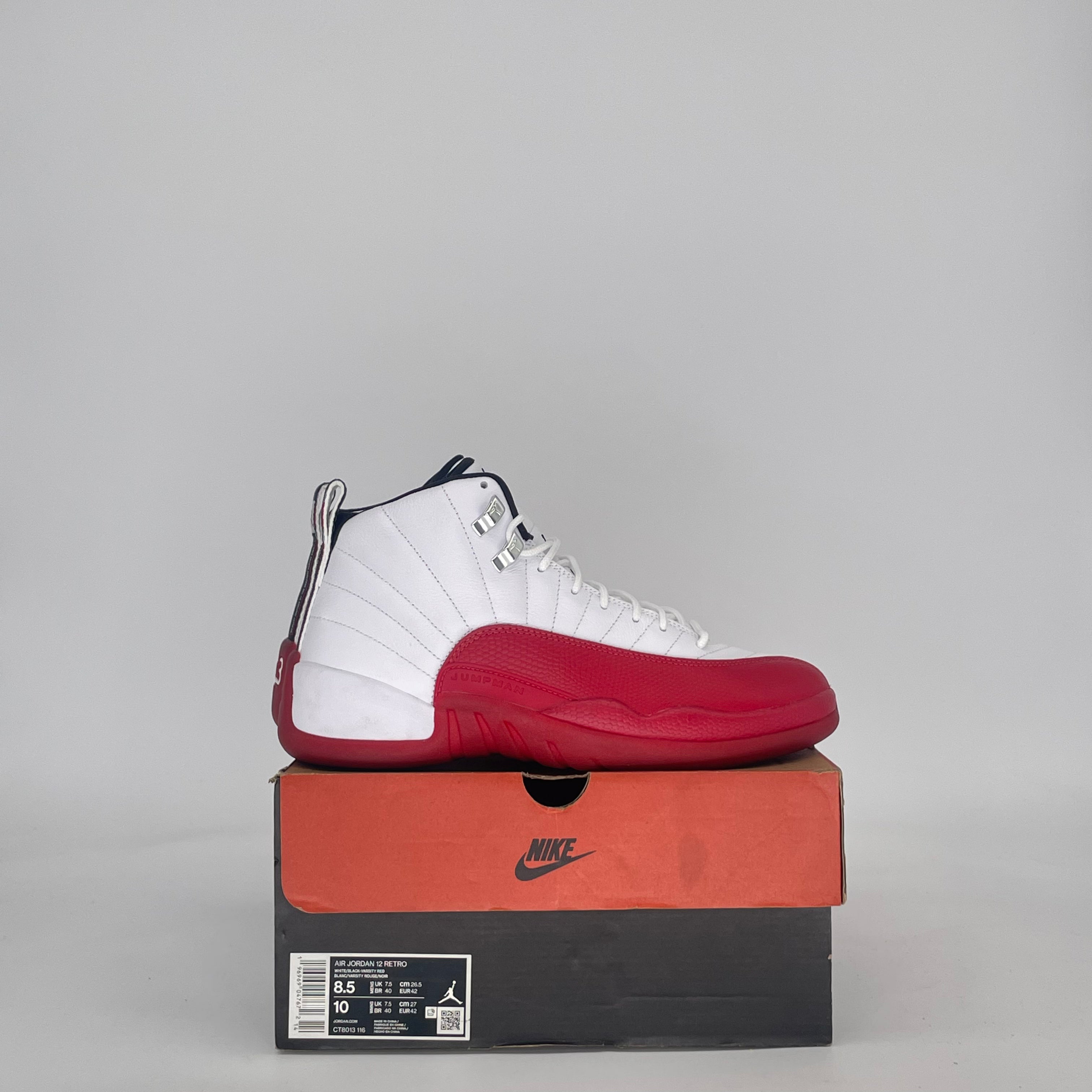 AIR JORDAN 12 CHERRY CT8013-116 SIZE 8.5/10W