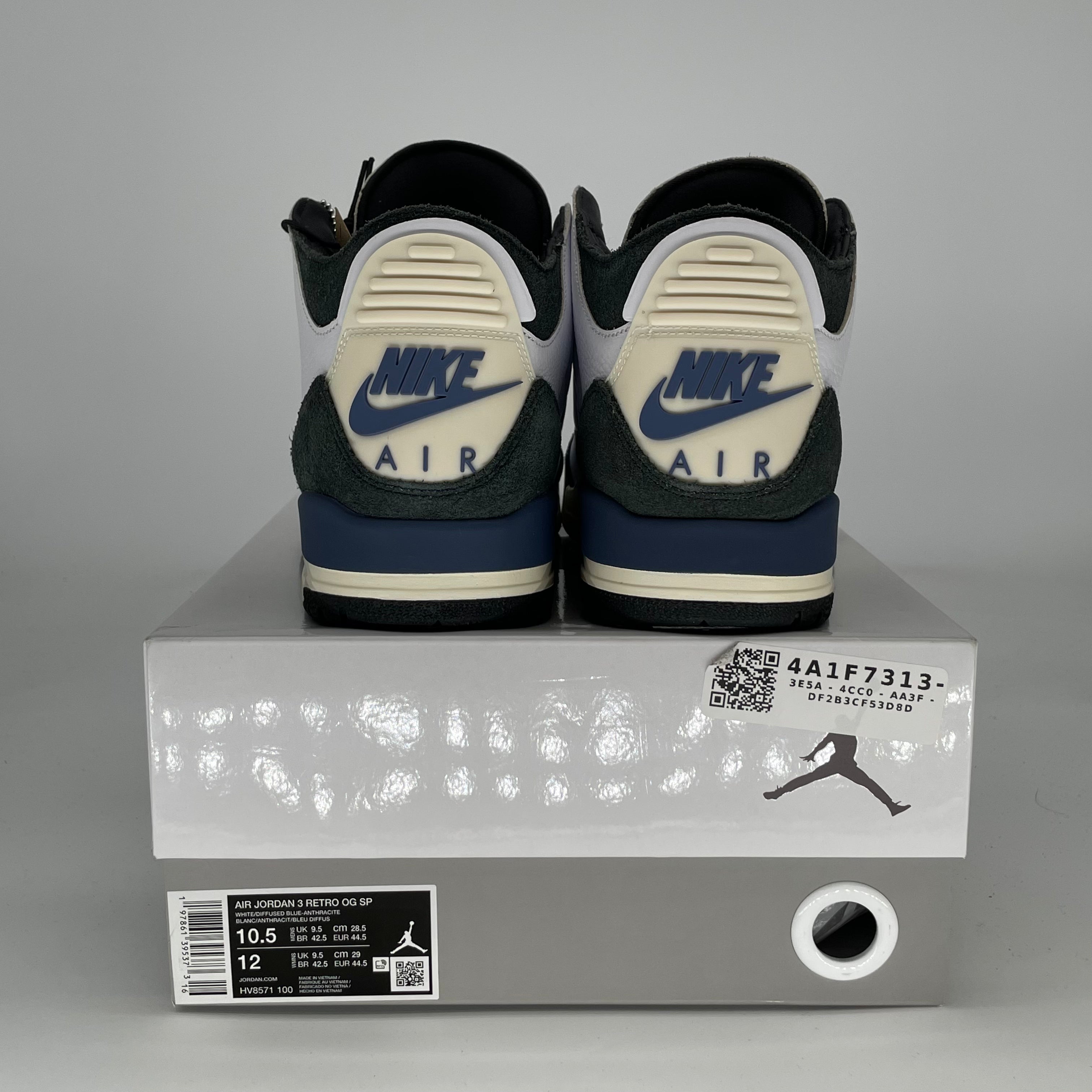 AIR JORDAN 3 A MA MANIERE DIFFUSED BLUE HV8571-100 SIZE 10.5/12W