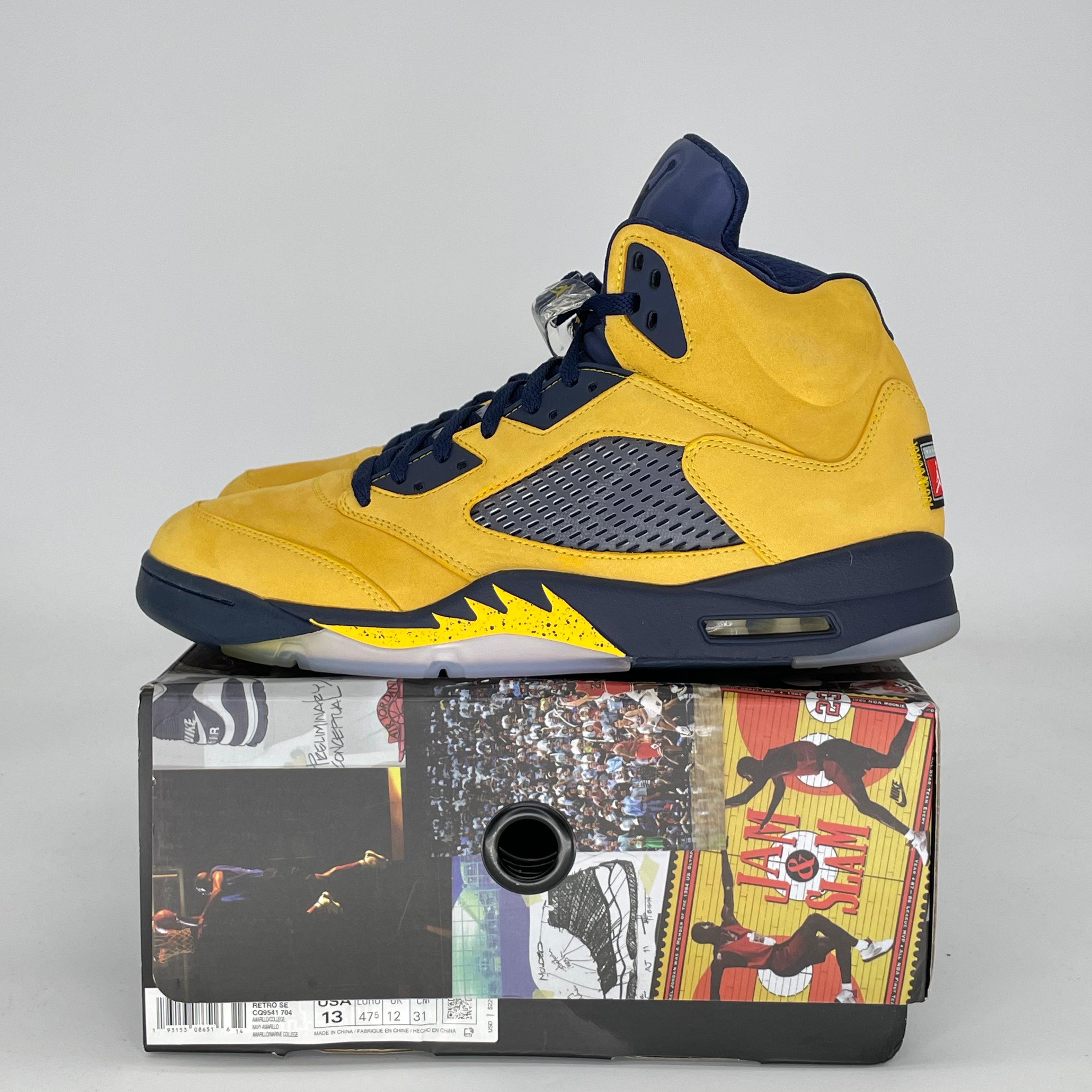 Air Jordan 5 Retro Michigan 2019 Size 13/14.5W | Preowned  display picture 2
