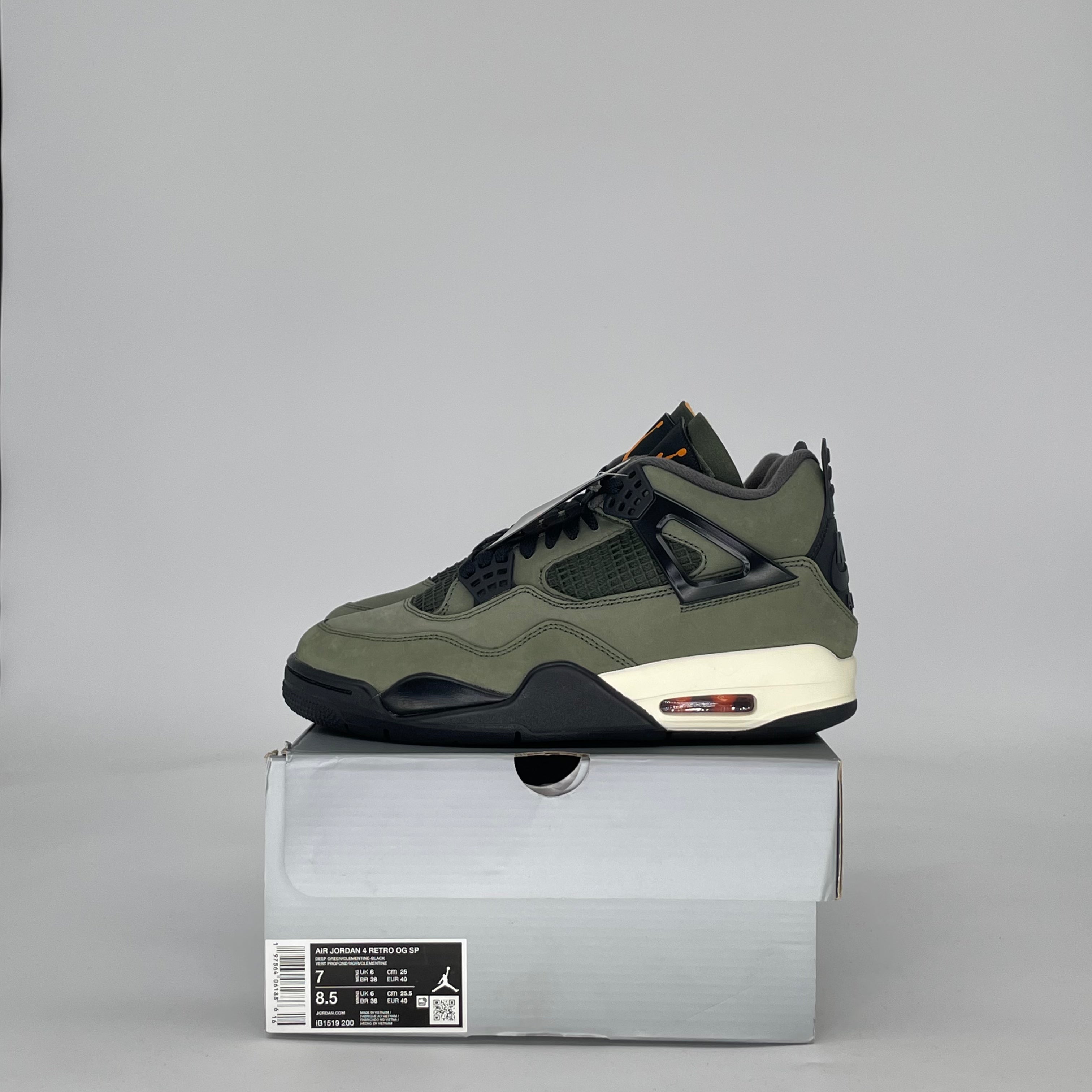 AIR JORDAN 4 UNDEFEATED IB1519-200 SIZE 7/8.5W GS