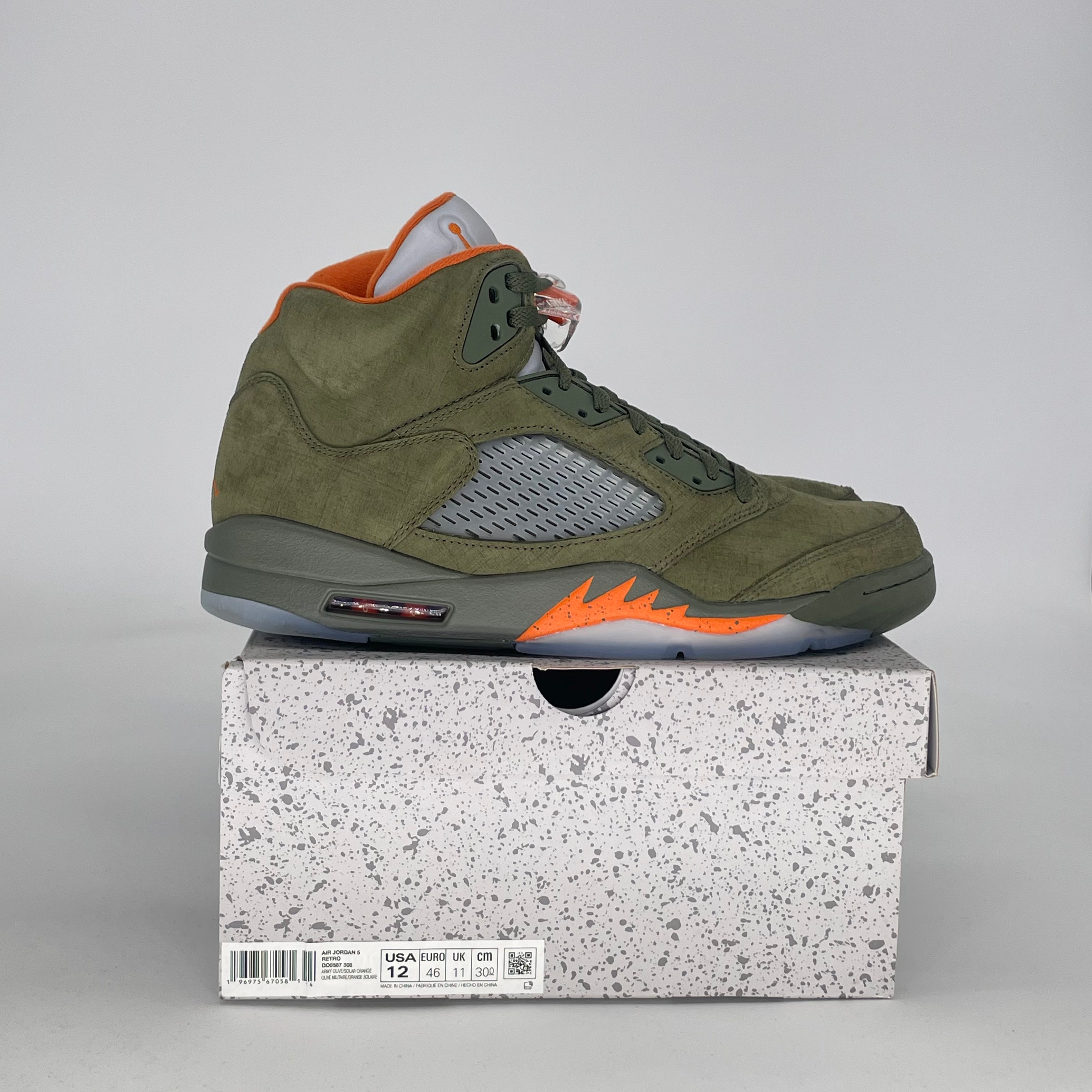 AIR JORDAN 5 OLIVE DD0587-308 SIZE 12/13.5W