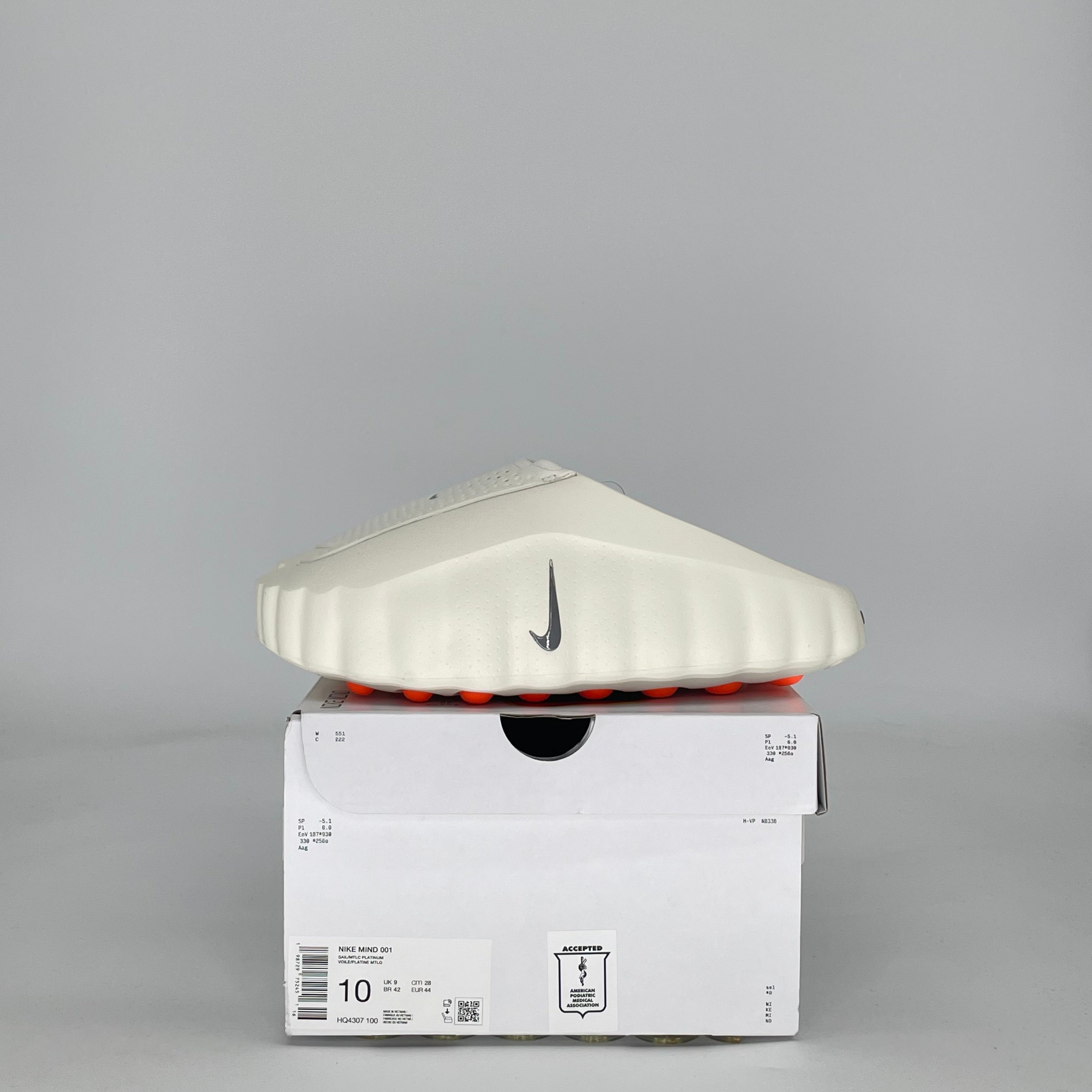 NIKE MIND 001 SLIDE SAIL HQ4307-100 SIZE 10/11.5W
