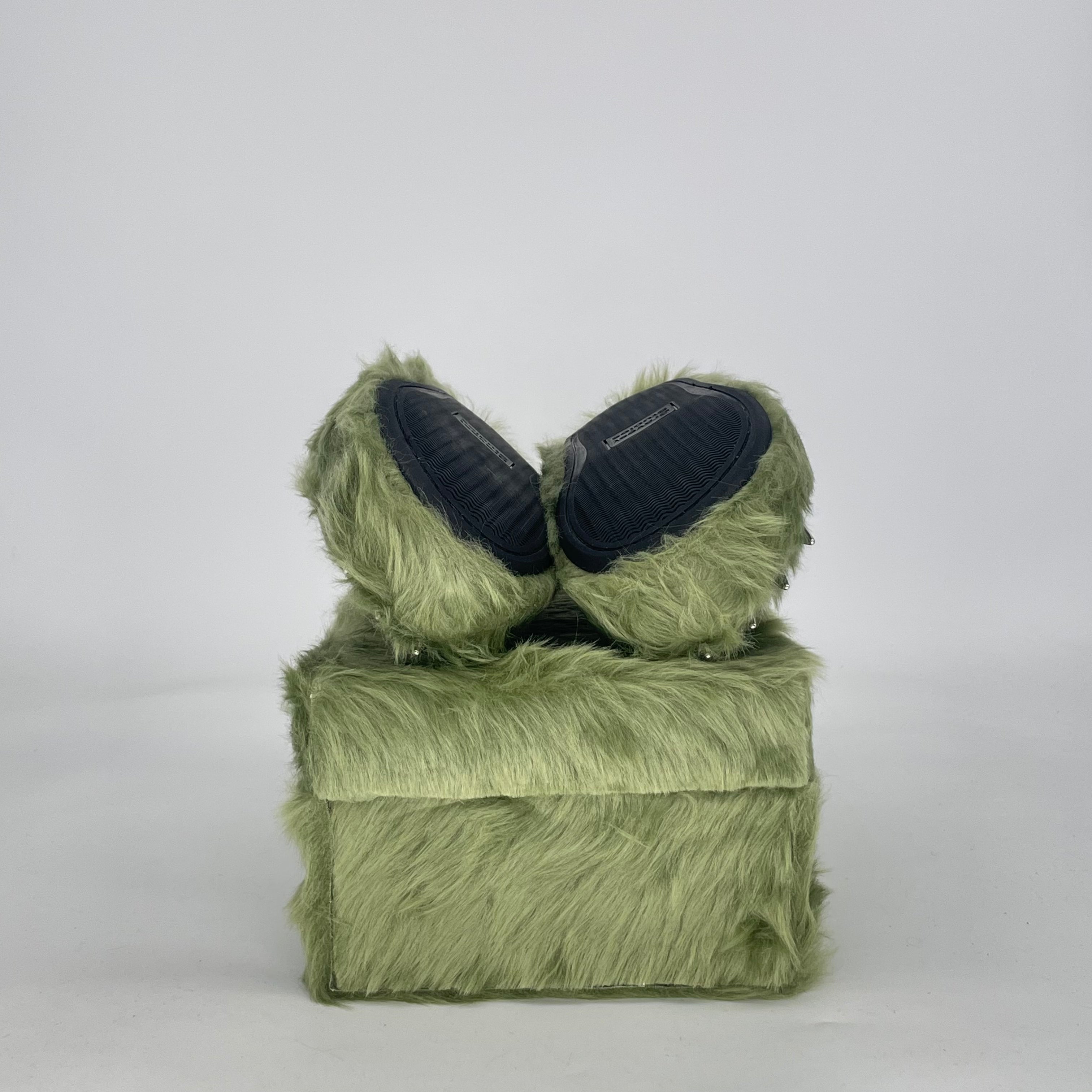 BRAVEST STUDIOS BEAR CLAW MULE GREEN SIZE 12/13.5W