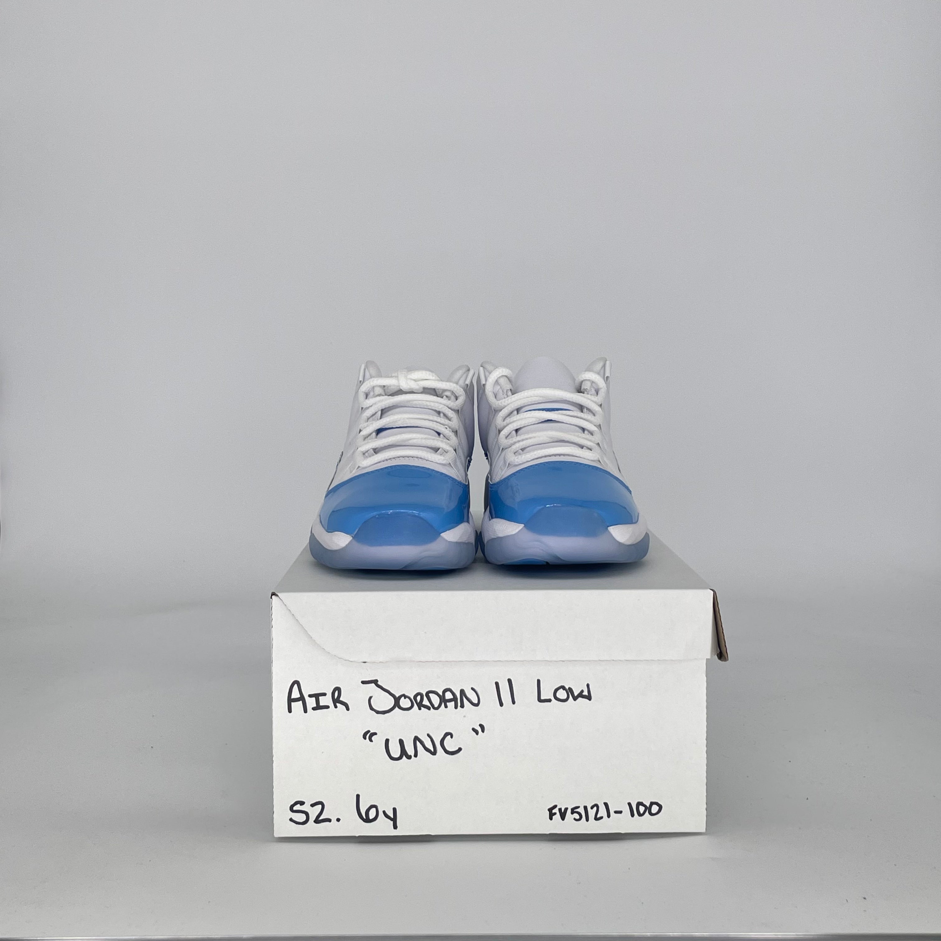 AIR JORDAN 11 LOW UNIVERSITY BLUE FV5121-100 SIZE 6/7.5W GS