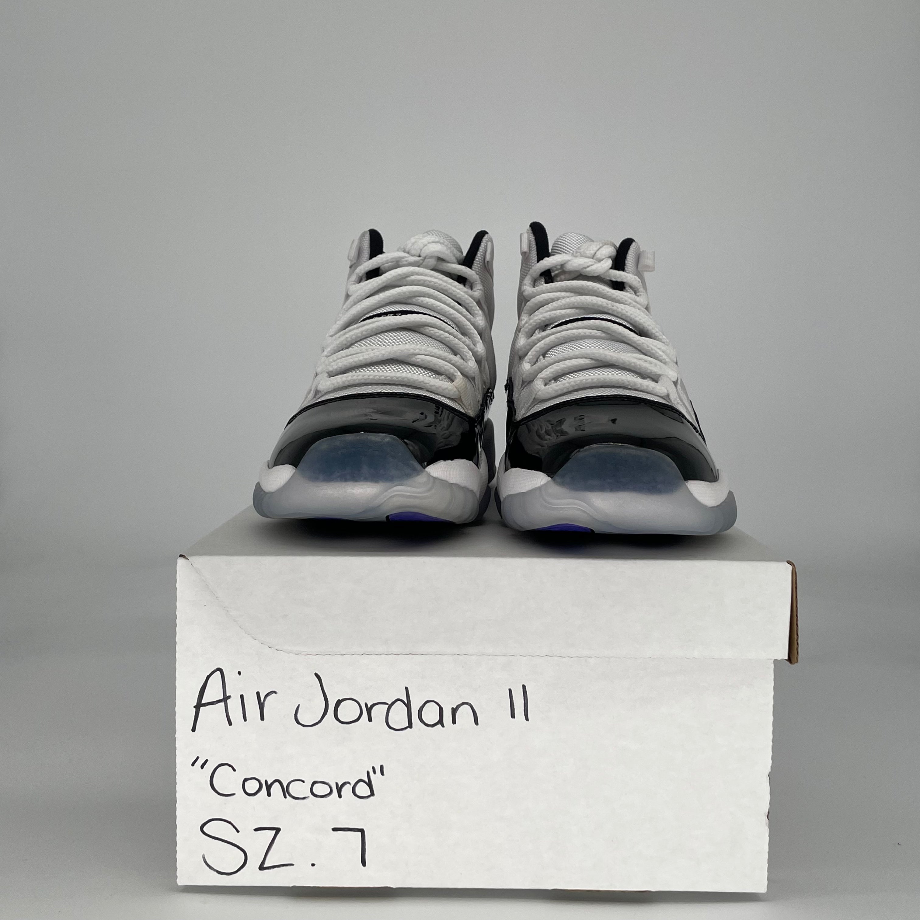 AIR JORDAN 11 CONCORD 378038-100 SIZE 7/8.5W