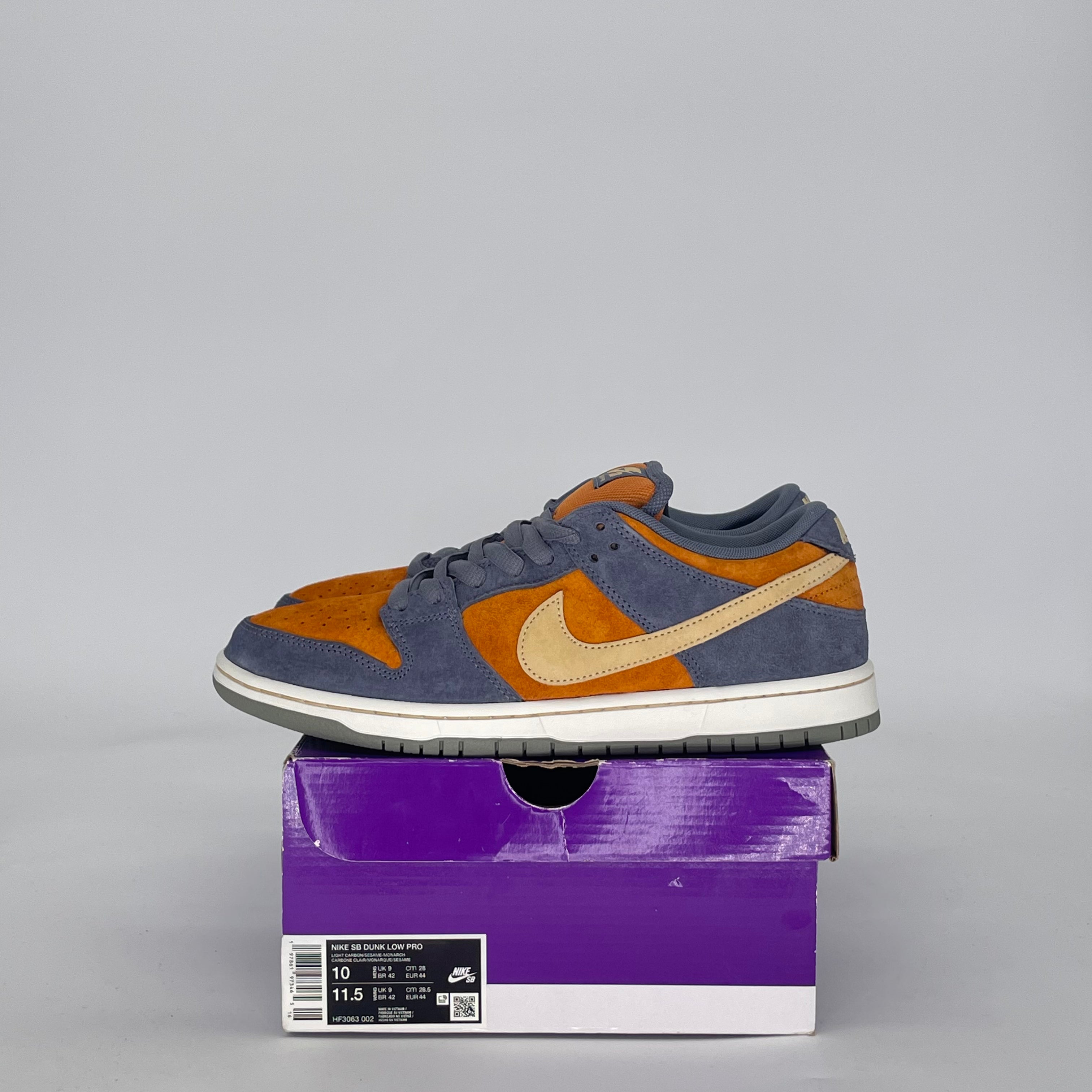 NIKE SB DUNK LOW LIGHT CARBON MONARCH HF3063-002 SIZE 10/11.5W