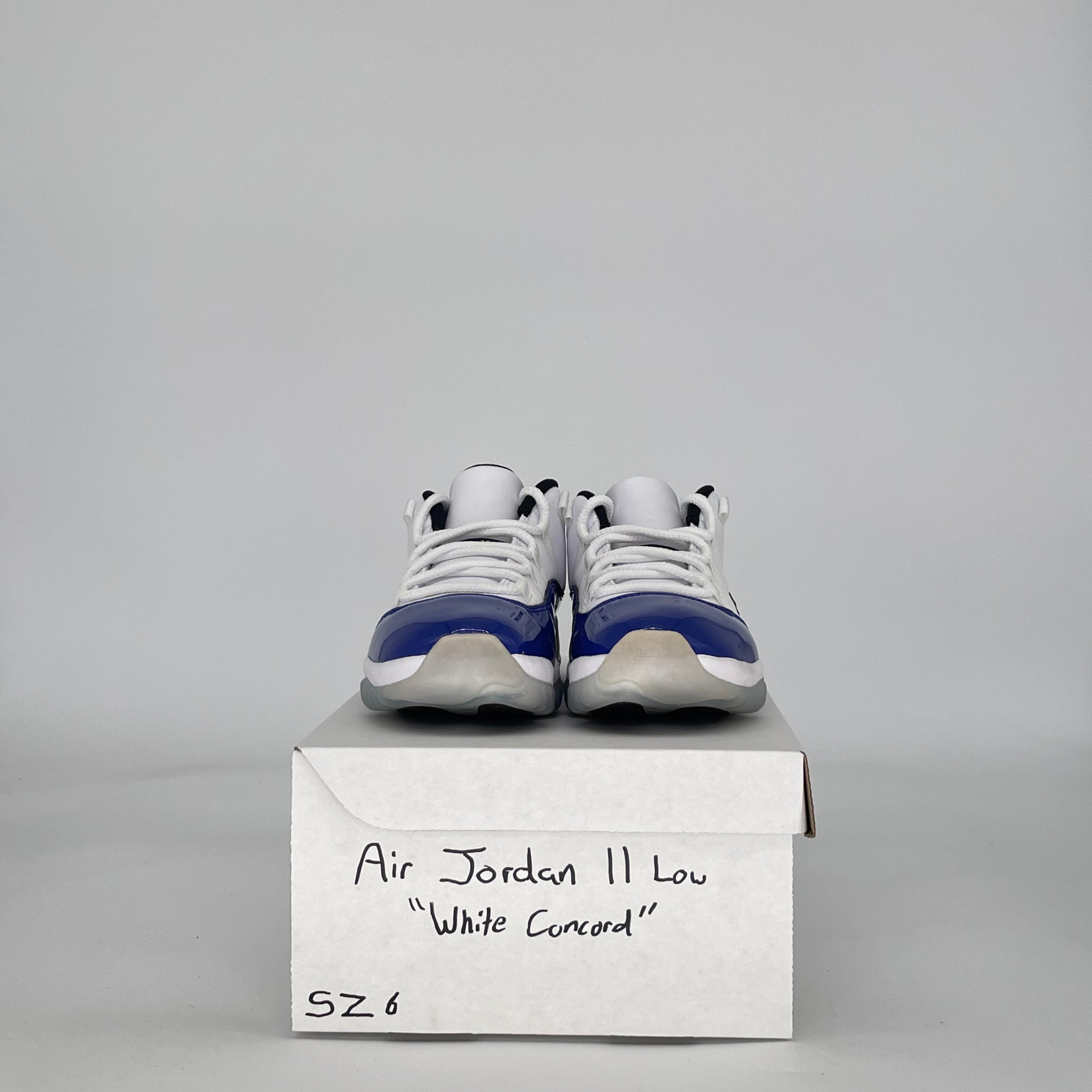 AIR JORDAN 11 LOW WHITE CONCORD AH7860-100 SIZE 6/7.5W GS