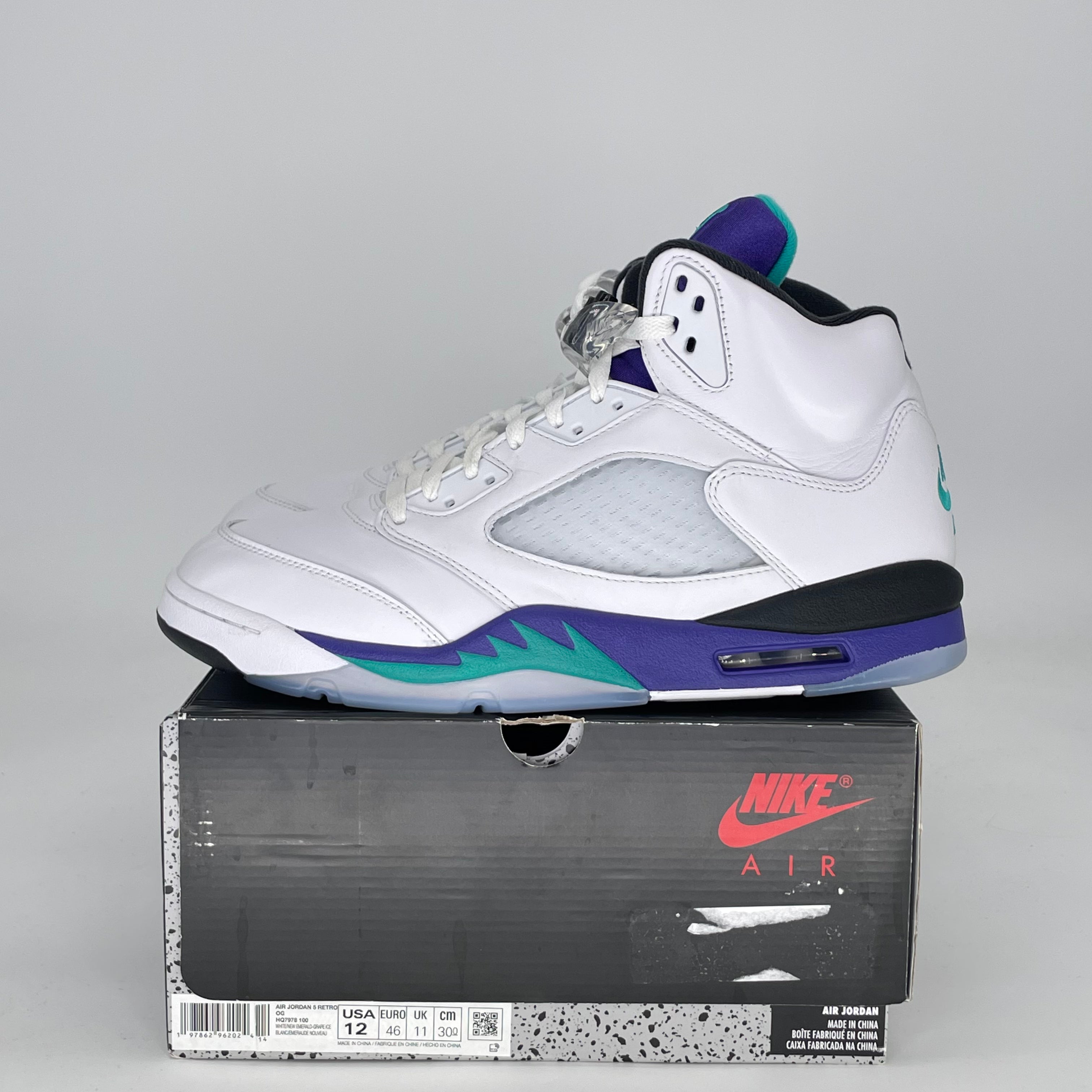 Air Jordan 5 Retro Grape 2025 Size 12/13.5W | Pre-owned Sneakers display picture 1