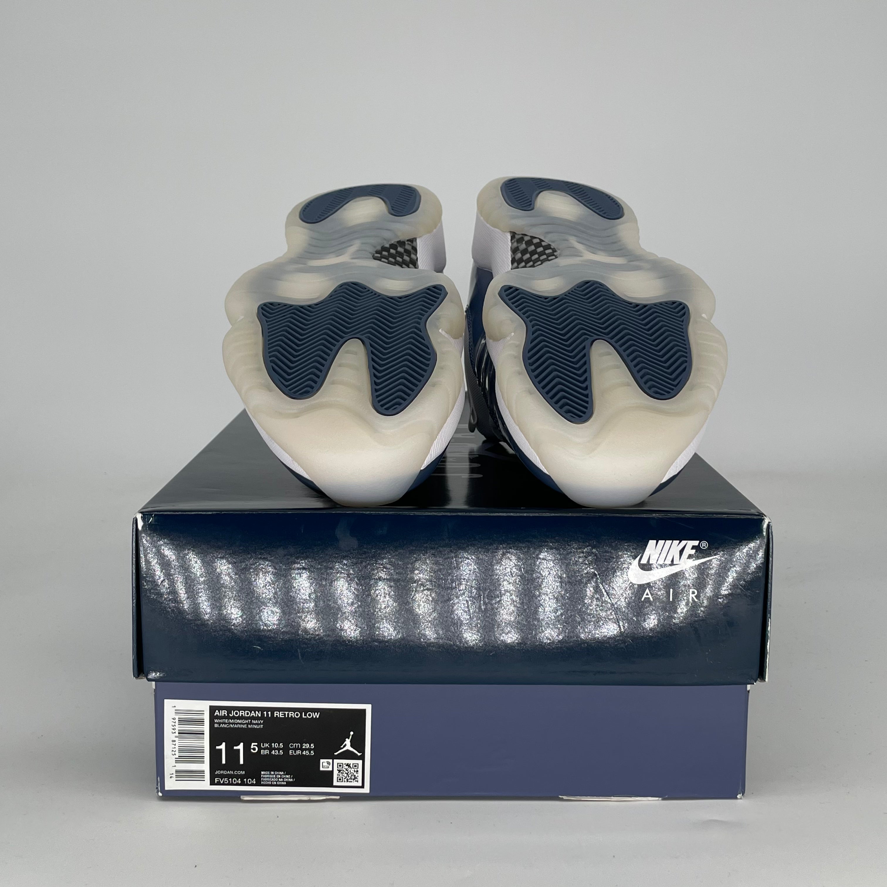 AIR JORDAN 11 LOW DIFFUSED BLUE FV5104-104 SIZE 11.5/13W