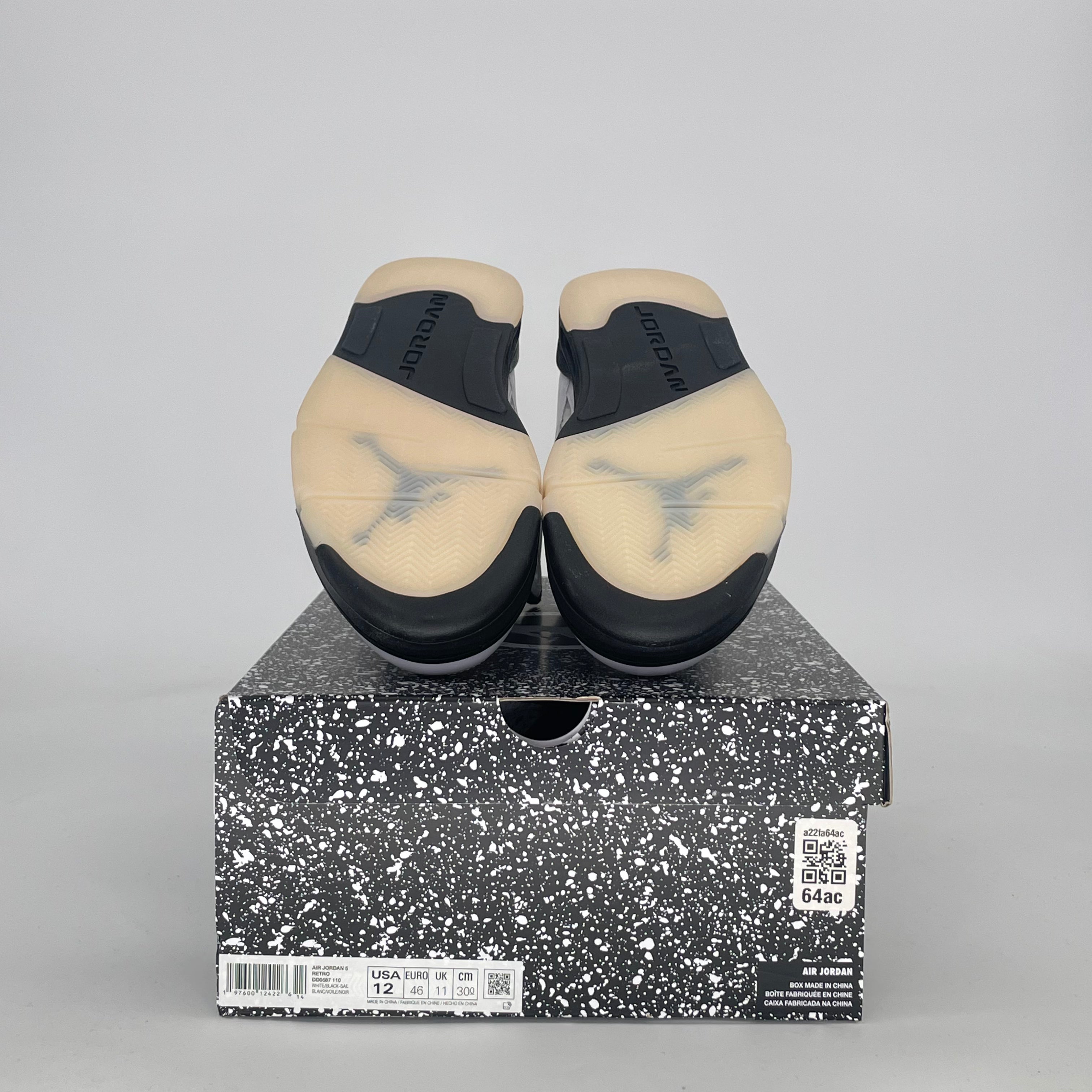 AIR JORDAN 5 REVERSE METALLIC DD0587-110 SIZE 12/13.5W