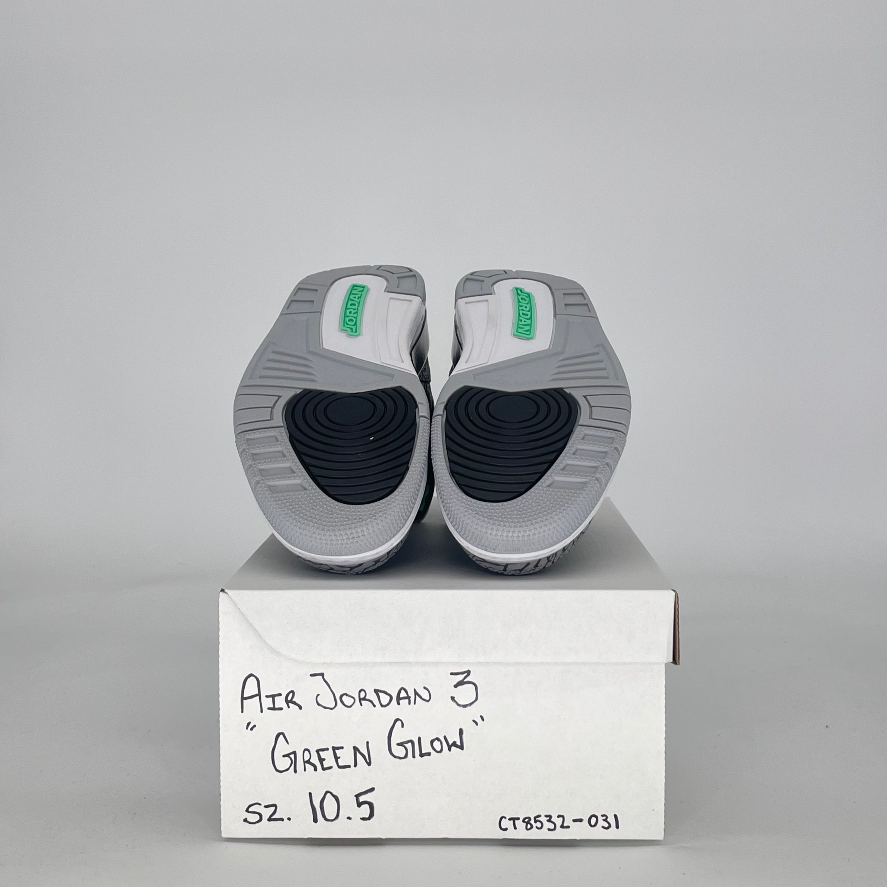 AIR JORDAN 3 GREEN GLOW CT8532-031 SIZE 10.5/12W