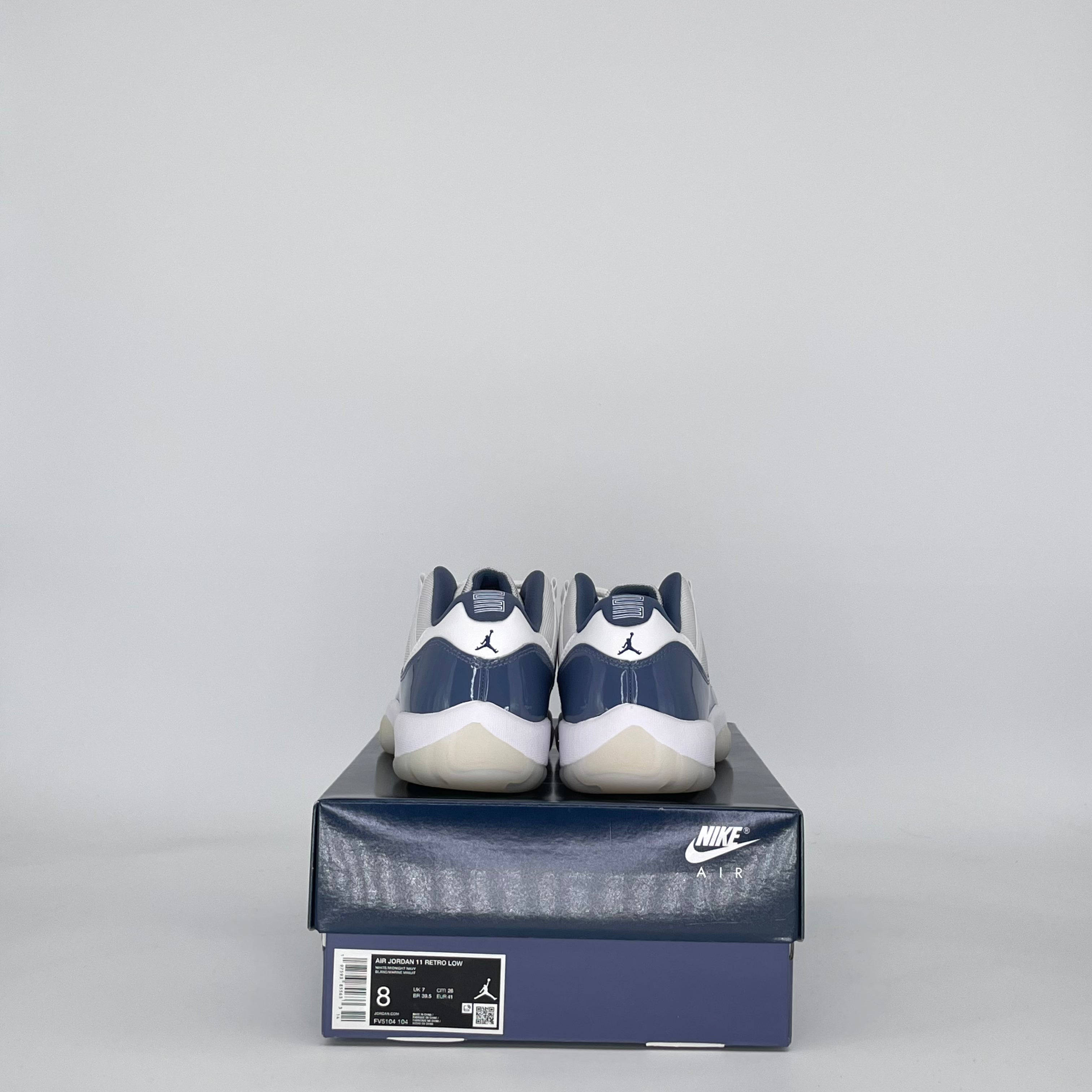 AIR JORDAN 11 LOW DIFFUSED BLUE FV5104-104 SIZE 8/9.5W