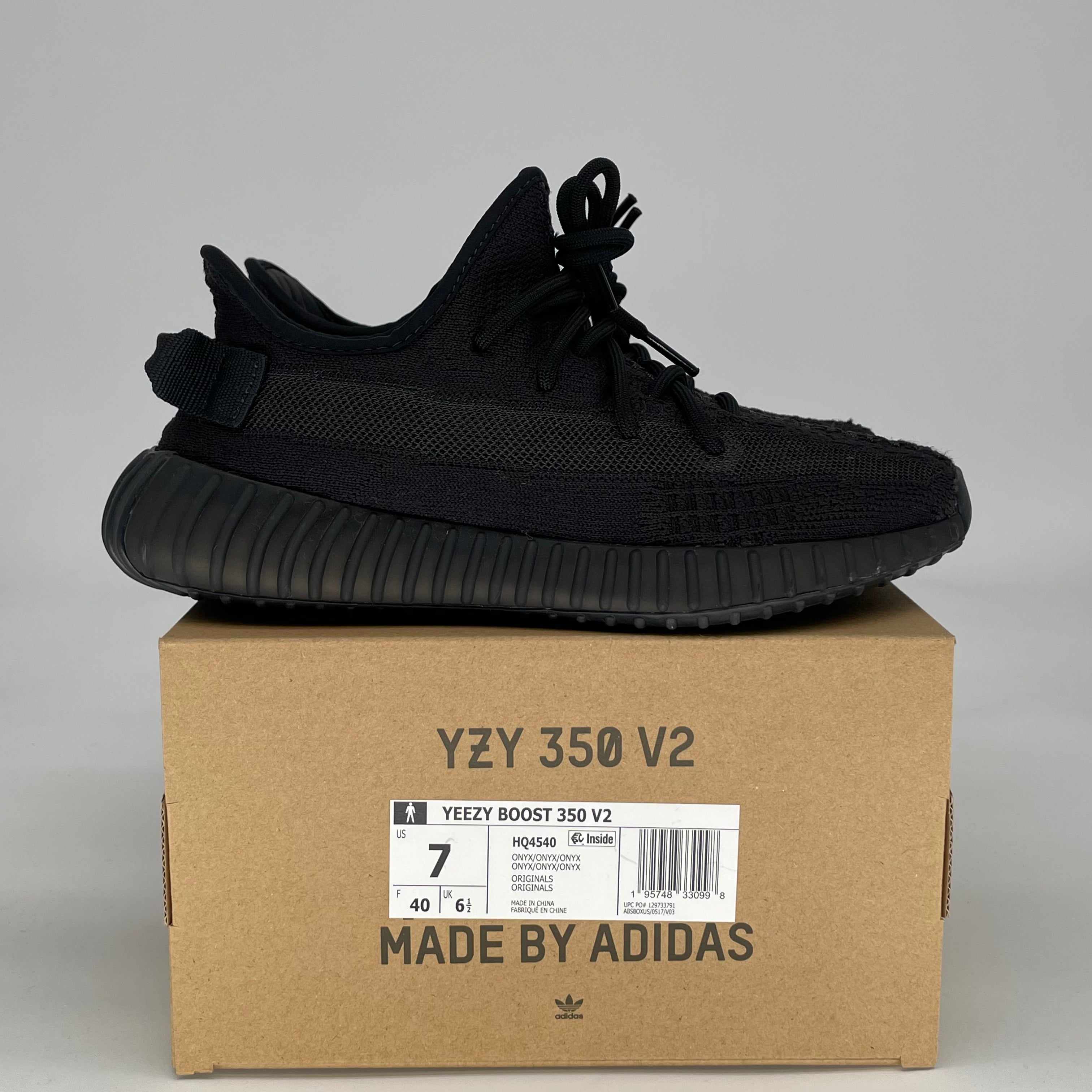 ADIDAS YEEZY 350 V2 ONYX HQ4540 SIZE 7/8.5W