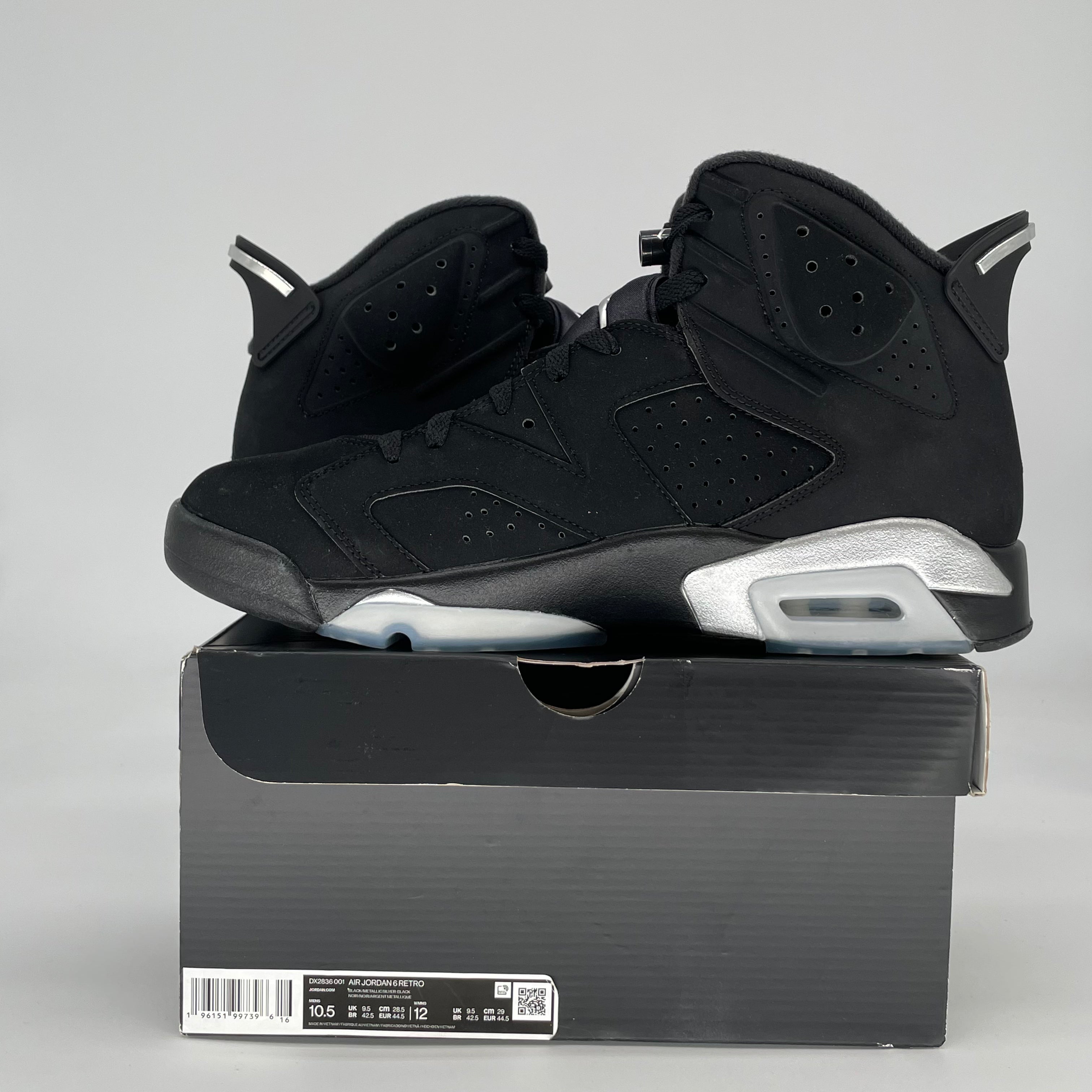 AIR JORDAN 6 CHROME DX2836-001 SIZE 10.5/12W