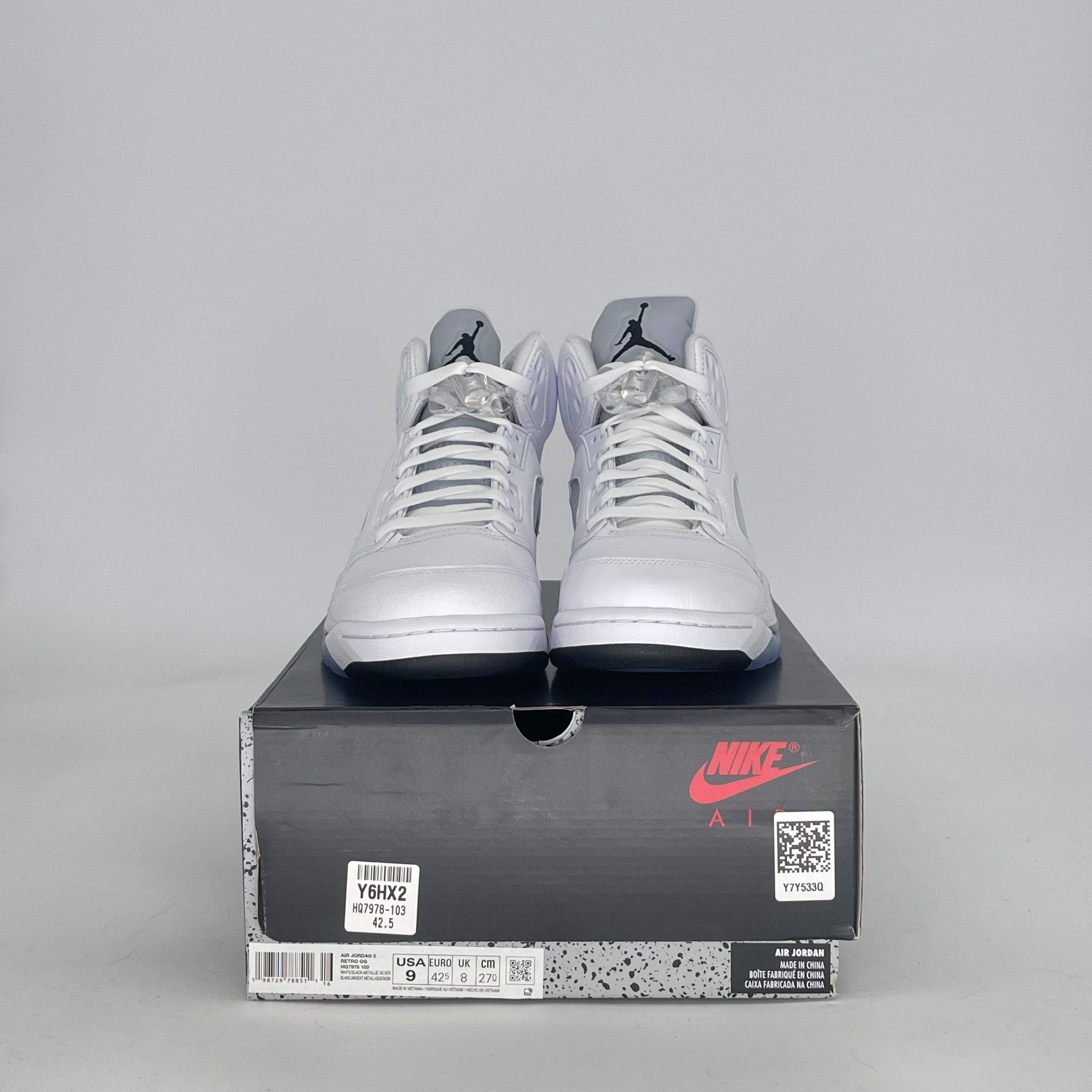 AIR JORDAN 5 WHITE METALLIC HQ7978-103 SIZE 9/10.5W