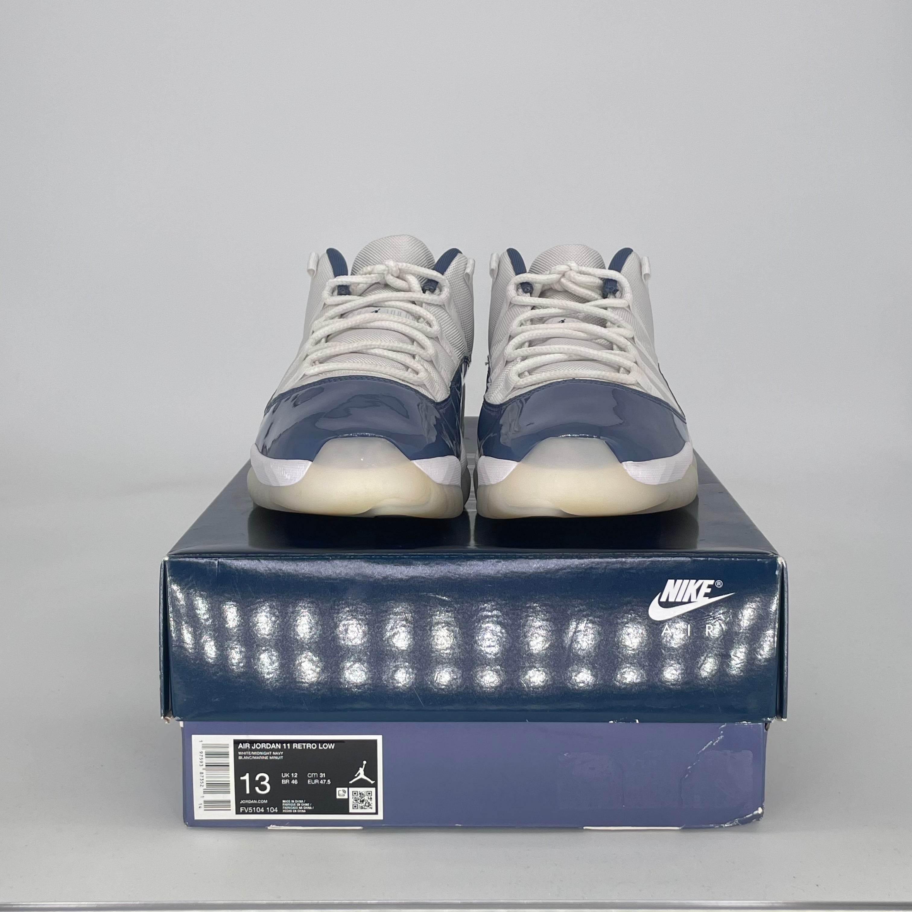 AIR JORDAN 11 LOW DIFFUSED BLUE FV5121-104 SIZE 13/14.5W