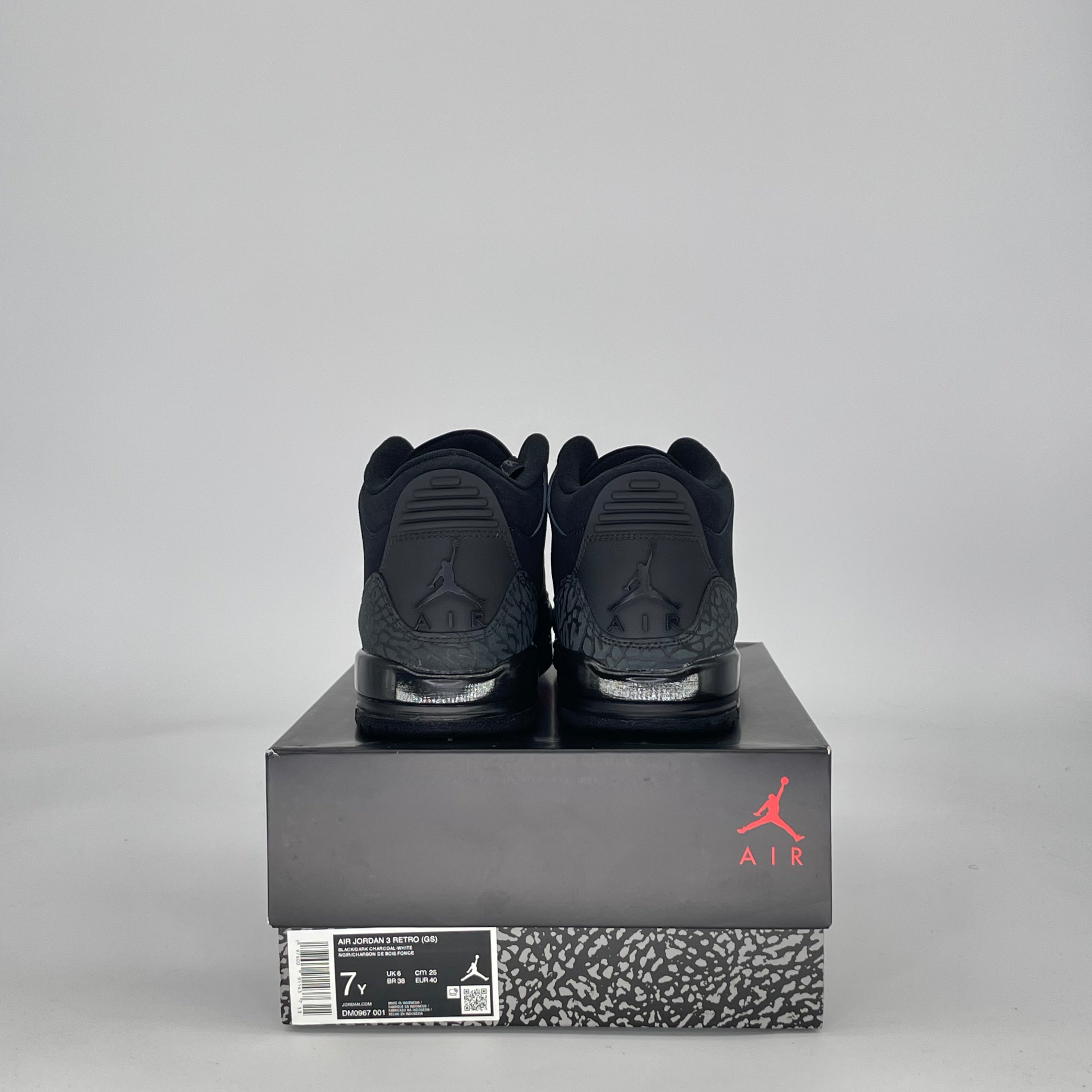 AIR JORDAN 3 BLACK CAT DM0967-001 SIZE 7/8.5W GS