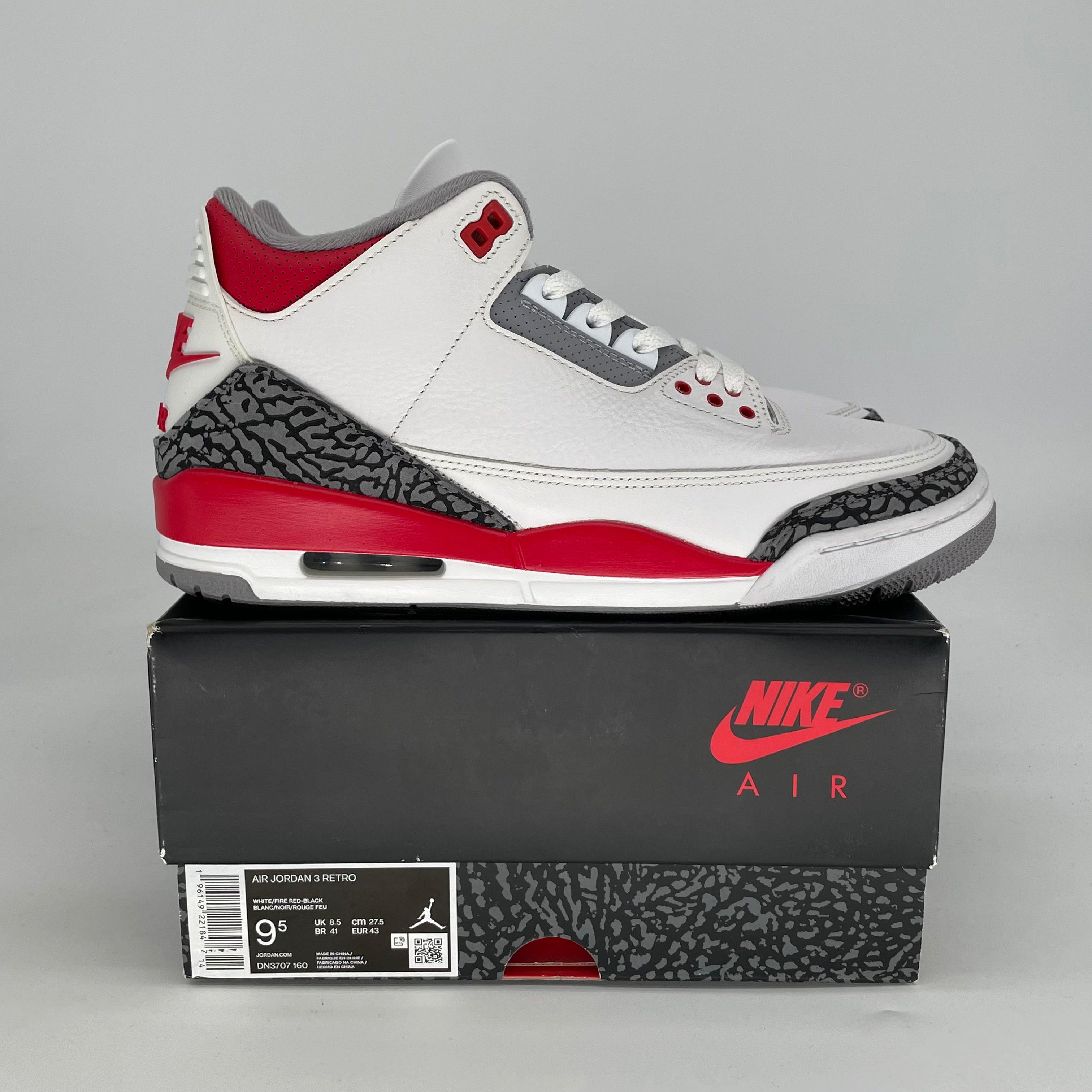 AIR JORDAN 3 FIRE RED DN3707-160 SIZE 9.5/11W