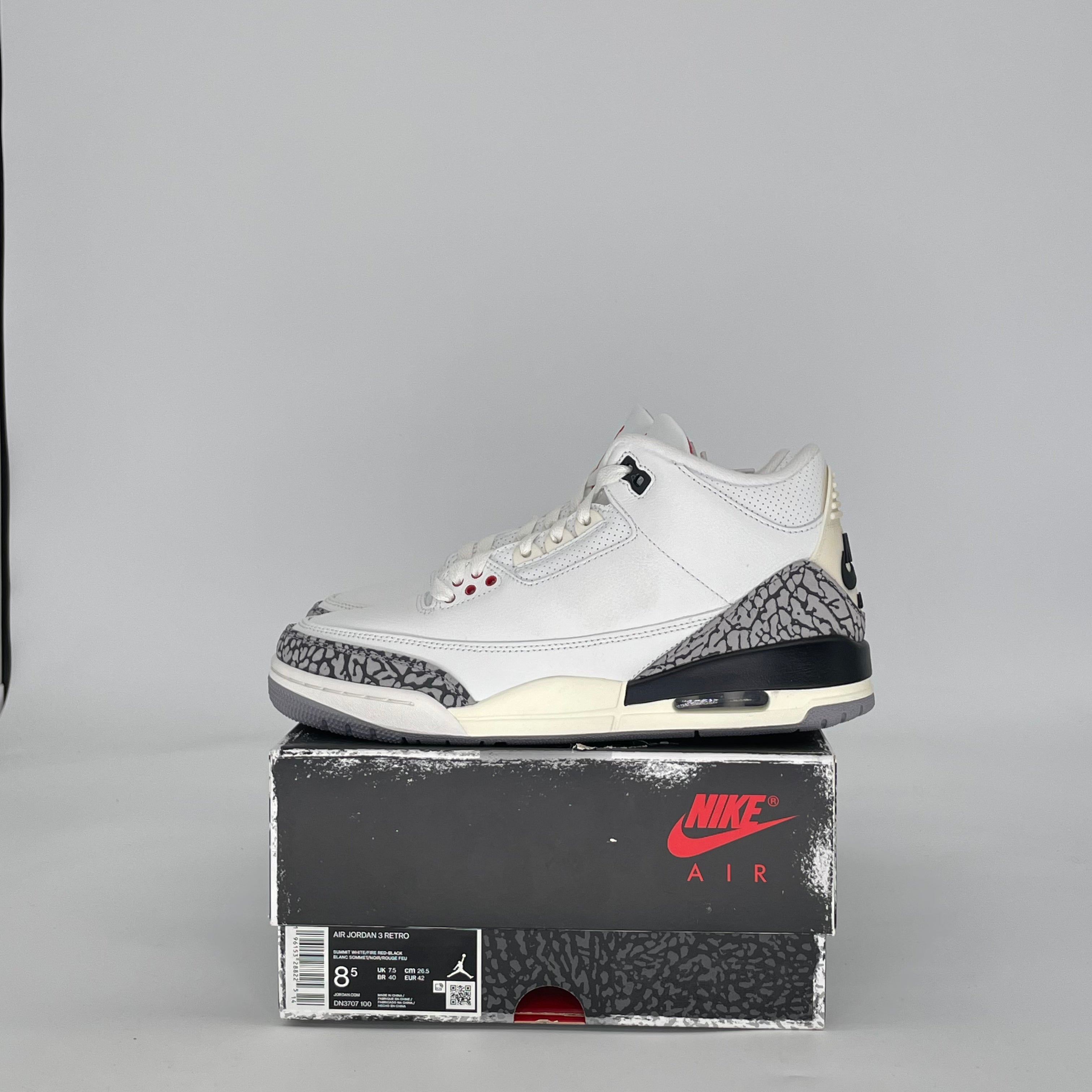 AIR JORDAN 3 WHITE CEMENT REIMAGINED DN3707-100 SIZE 8.5/10W