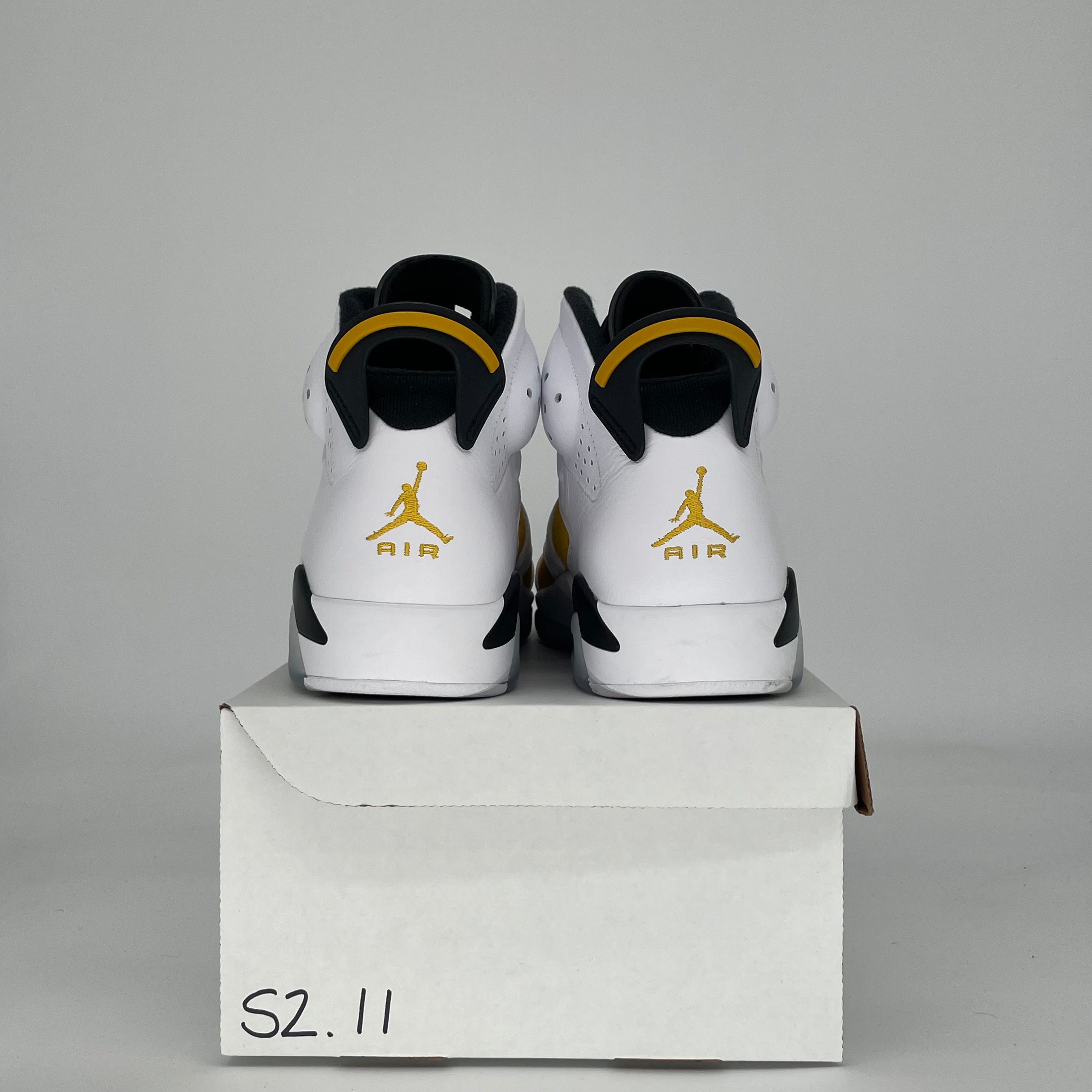 AIR JORDAN 6 YELLOW OCHRE CT8529-170 SIZE 11/12.5W