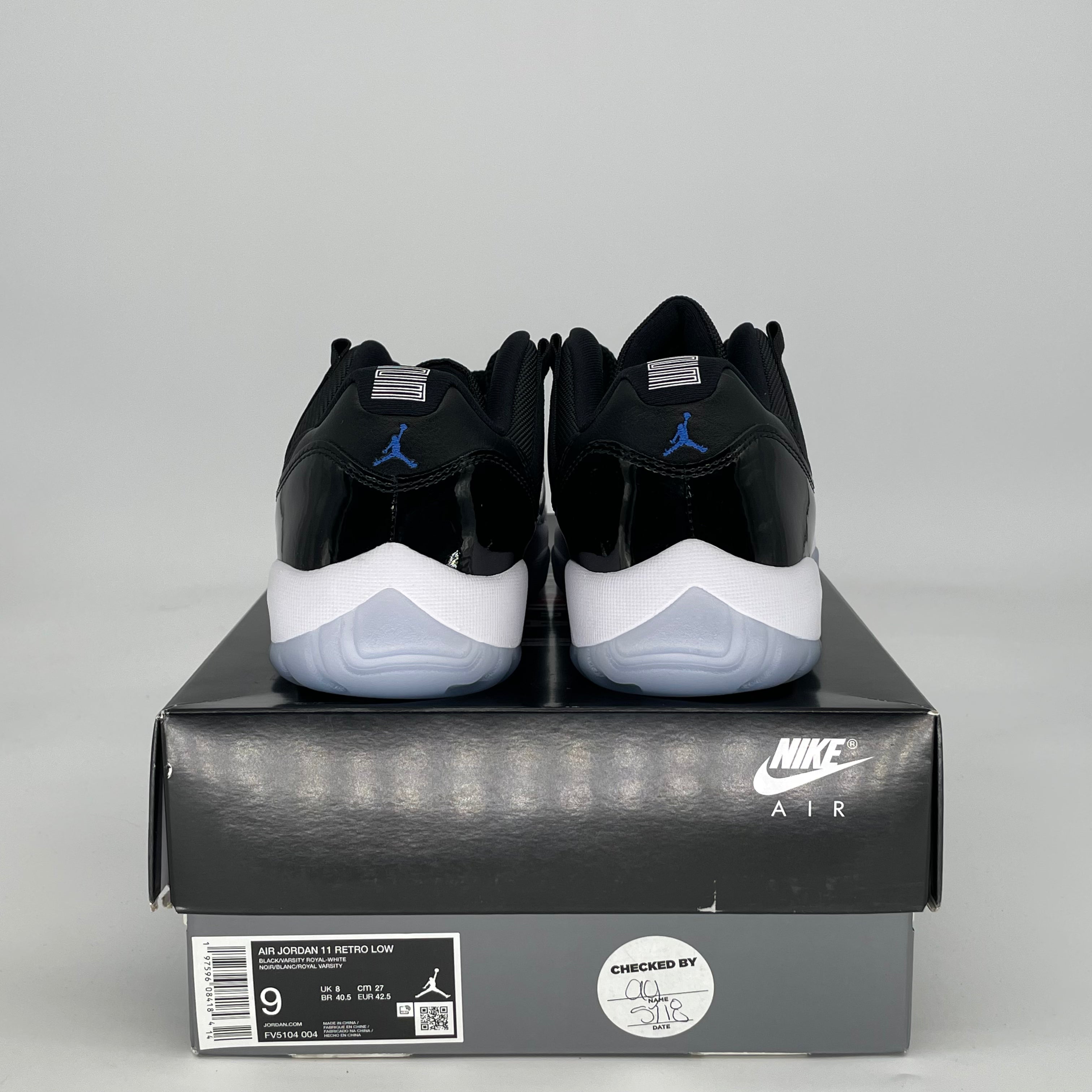 AIR JORDAN 11 LOW SPACE JAM FV5104-004 SIZE 9/10.5W
