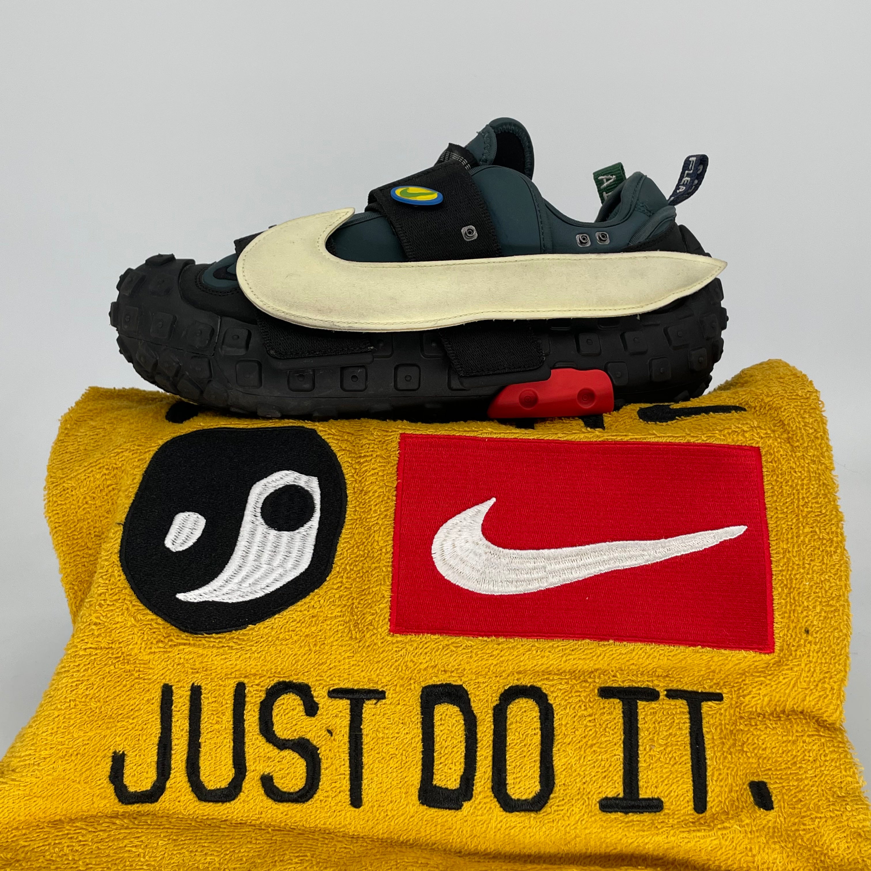 NIKE CPFM AIR FLEA 2 FADED SPRUCE DV7164-300 SIZE 8/9.5W