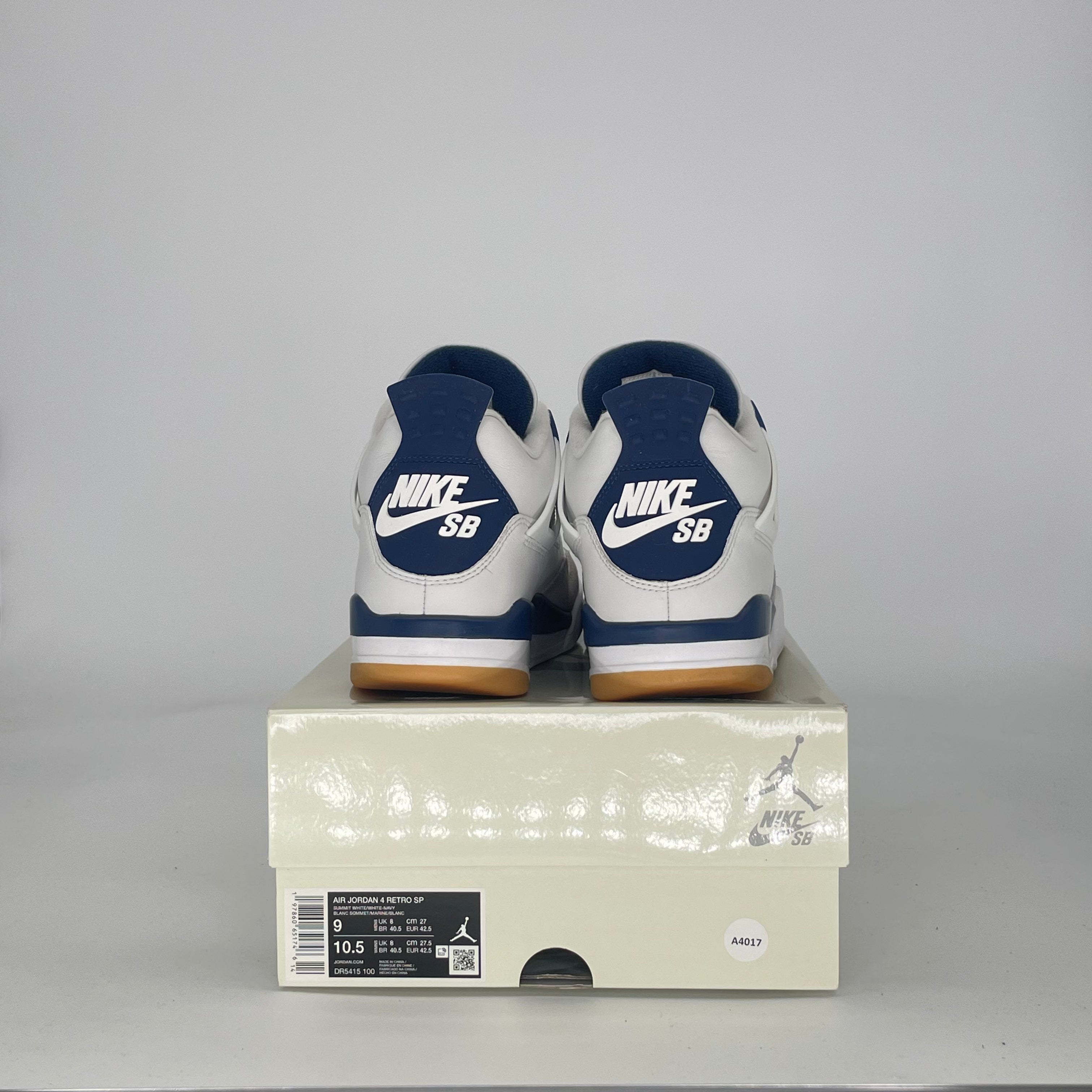 AIR JORDAN 4 SB NAVY DR5415-100 SIZE 9/10.5W