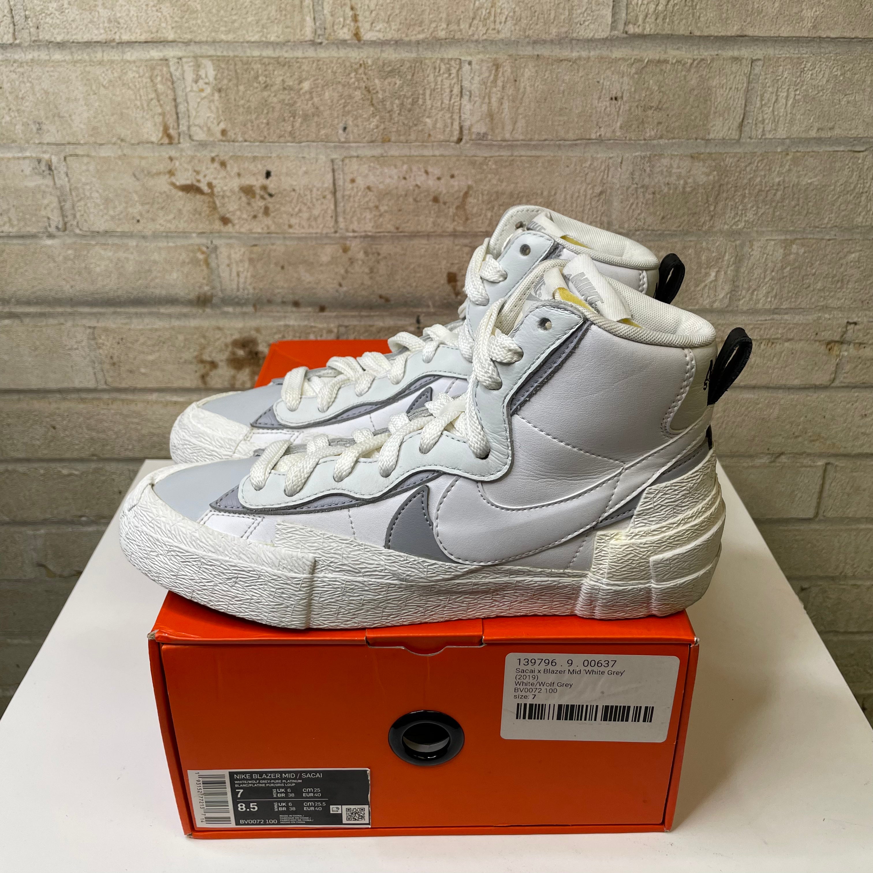 NIKE BLAZER MID SACAI WHITE GREY BV0072-100 SIZE 7/8.5W
