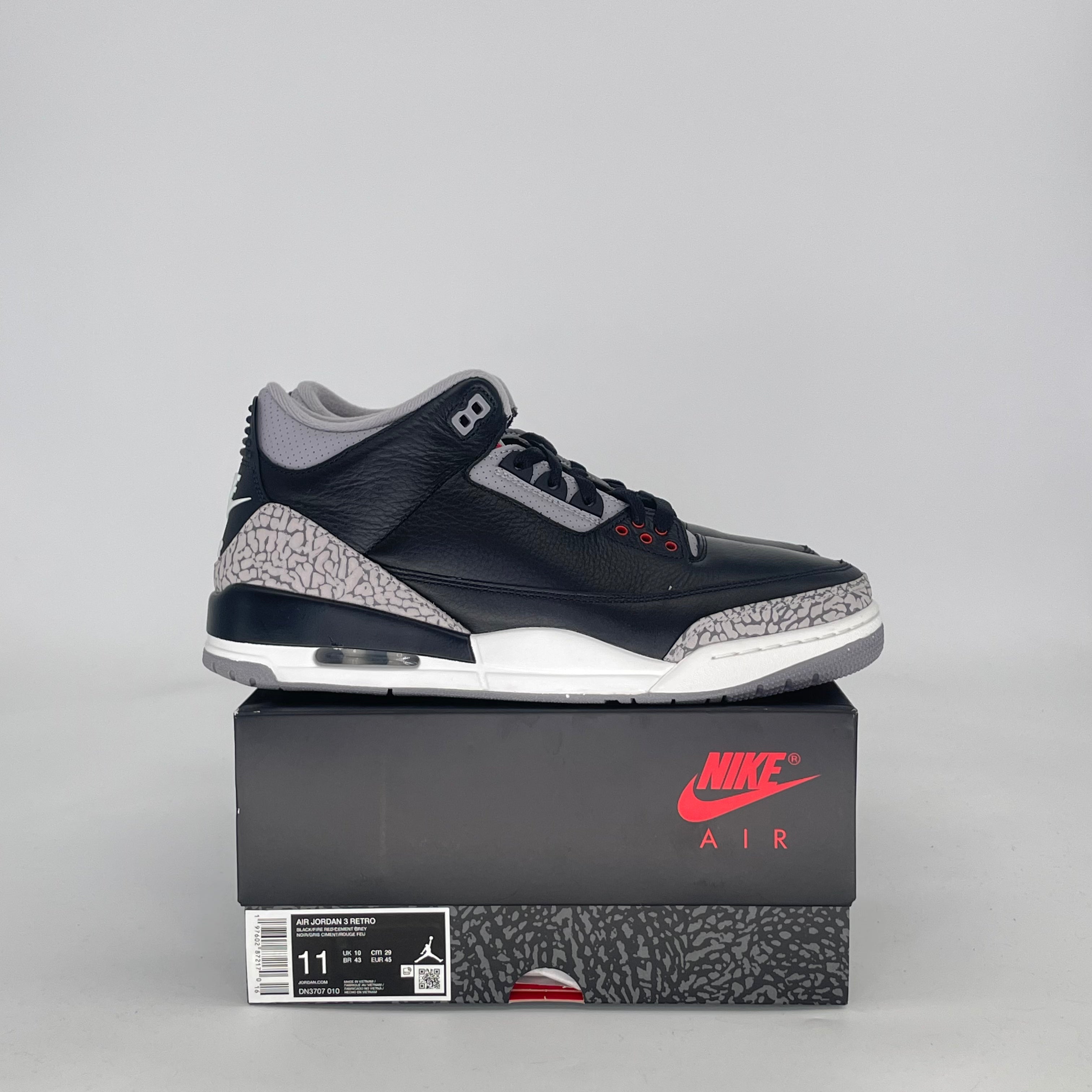 AIR JORDAN 3 BLACK CEMENT DN3707-010 SIZE 11/12.5W