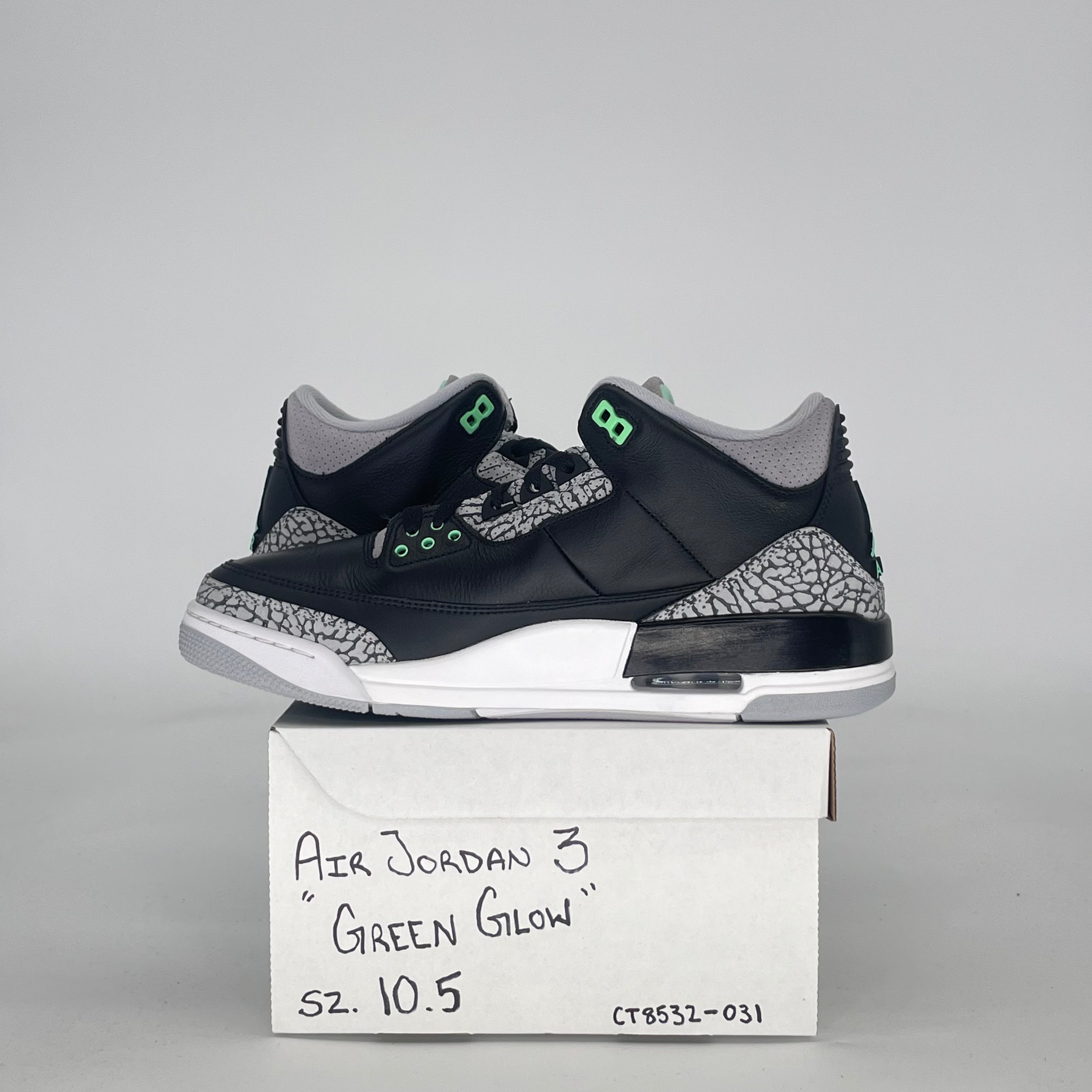 AIR JORDAN 3 GREEN GLOW CT8532-031 SIZE 10.5/12W